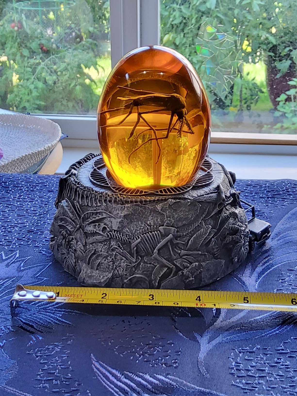 VEOJEIN Mosquito in Amber and Jurassic Base | Dinosaur Fossil Decor and Collectable Gift | Skeletin Figurines | Dinosaur DNA Replica Prehistoric World Prop | Paper Weight customer photo 2