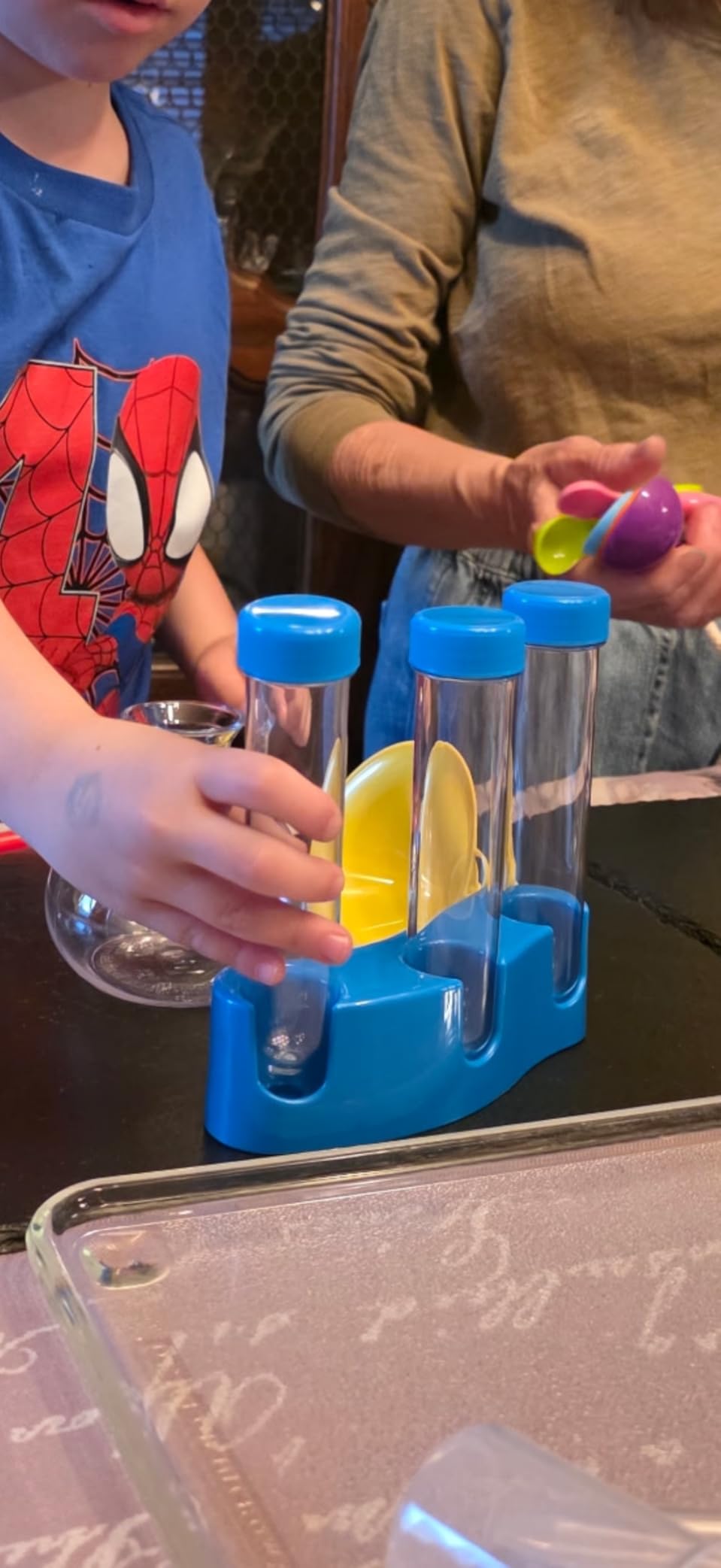 National Geographic Junior Chemistry Set - Complete Early Learning Lab Kit with 50 Science Experiments for Kids and 20+ Lab Tools, Chemistry Set, Science Experiments for Kids 4-6 customer photo 1