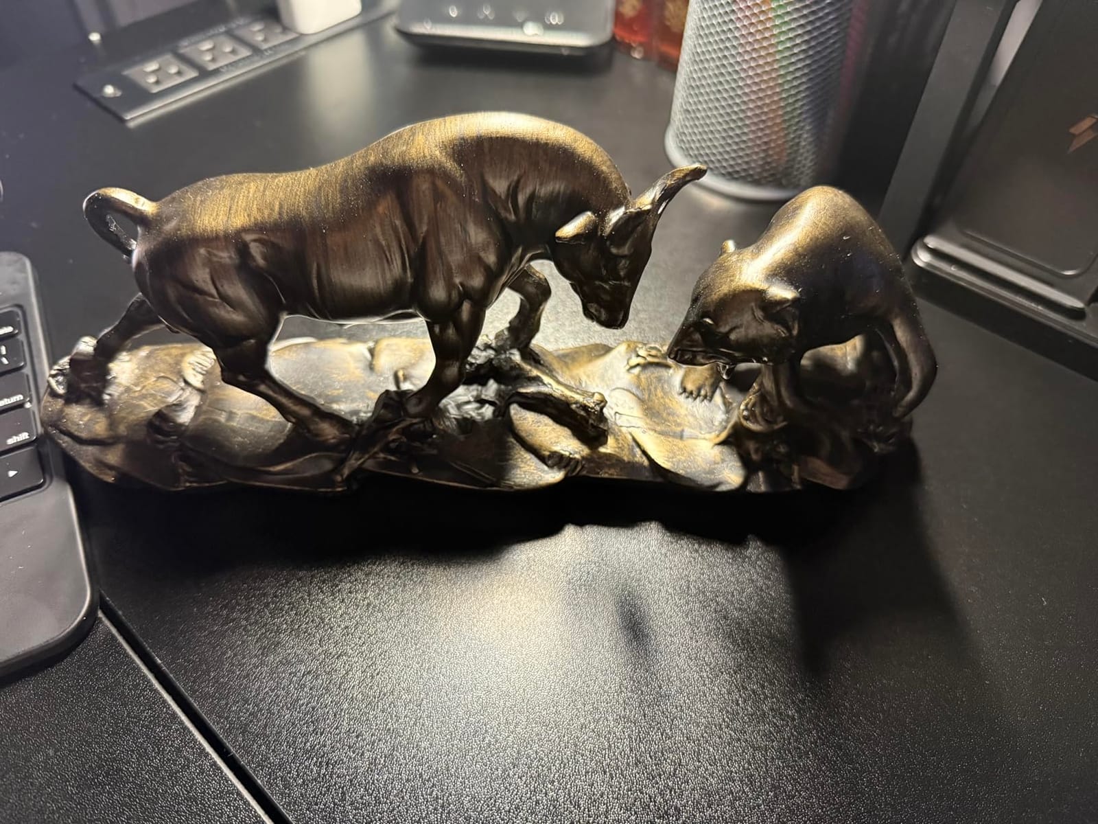 Wall Street Bull Statue, Bull Market and Bear Market Statue, Stock Market Sculpture, for Office, Desktop, Bookshelf, Living Room, Study, Home Decor, Financial Advisor Gift (Brown) customer photo 2