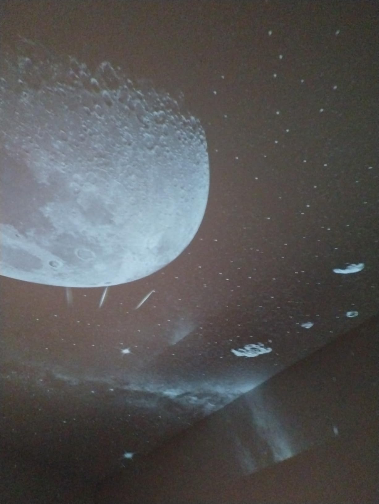 Galaxy Projector, Star Projector Planetarium with 1 Disc for Bedroom Deko | 5K HD Projection, Dynamic Meteor, RGB Ambient Light Strip, Auto Timer, Expandable Slide Set customer photo 2
