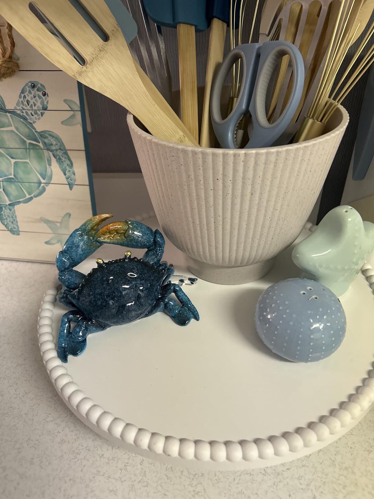 Hodao Sea Turtle Figurines Decoration Turtle Cell Phone Stand Holder for Home Office Desk Summer Ocean Style Phone Holder Decor for Beach Table Statues Gifts for Friends (Blue-Turtle) customer photo 2