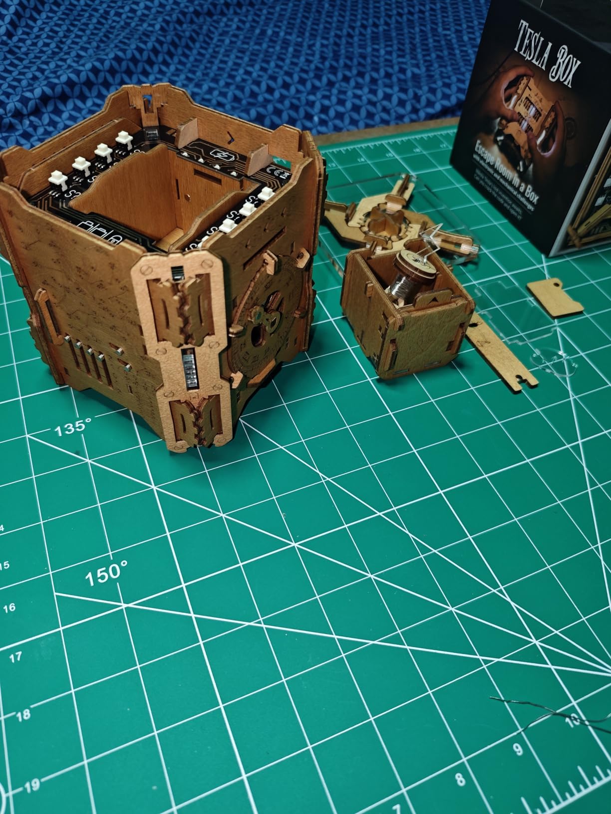 Puzzle Potato Tesla Box - Electronic Puzzle Box - Escape Room Game in a Box - Brain Teaser - 3D Wooden Puzzle for Adults customer photo 1