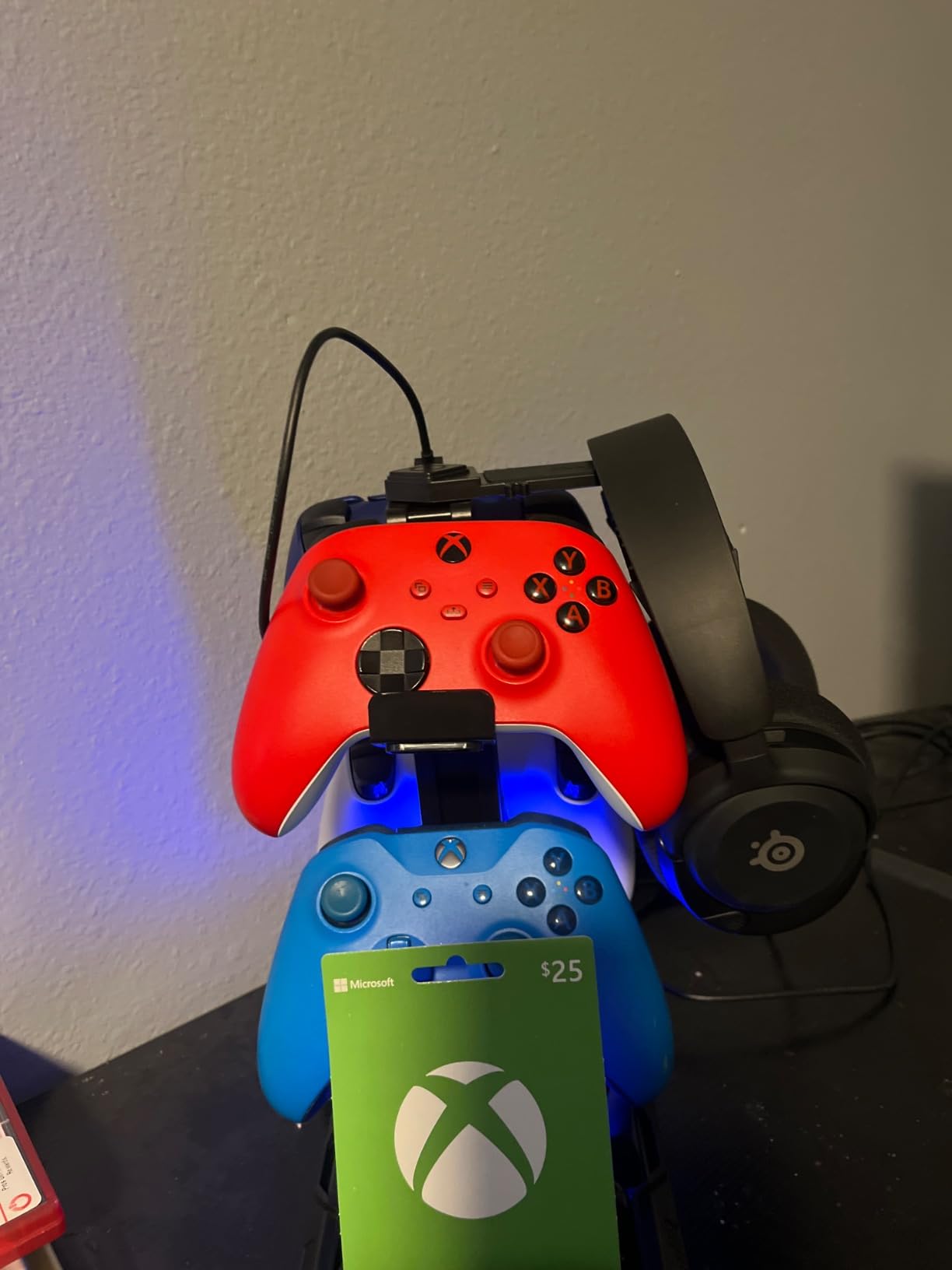 KDD Headset Stand with Charging Station - Detachable Controller Holder with 9 Light Modes customer photo 2