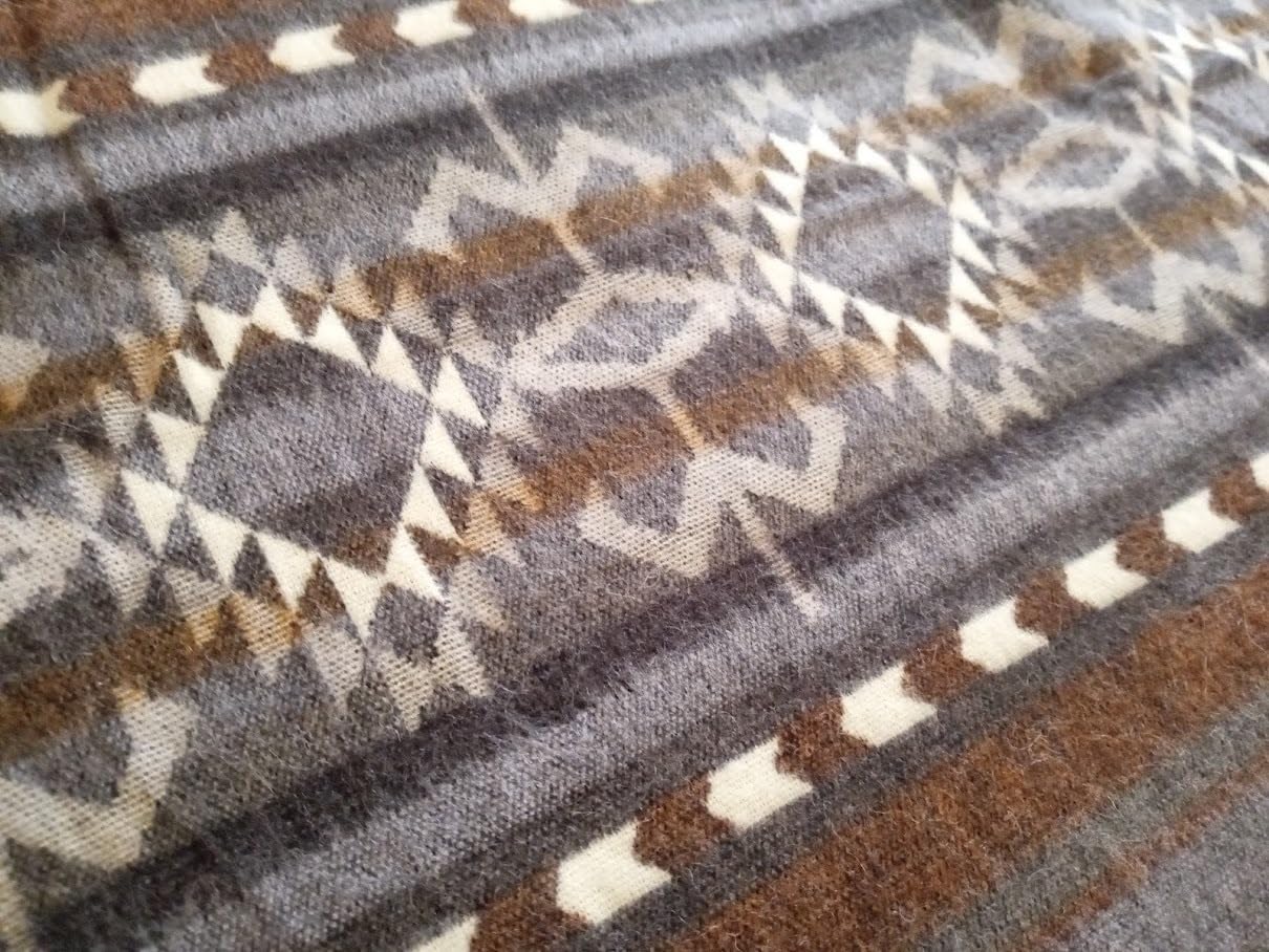 Alpaca Blanket - Premium Alpaca Wool Throw Blanket for Cozy Comfort - Warm Alpaca Wool Blanket - Made by Artisans in Ecuador customer photo 2