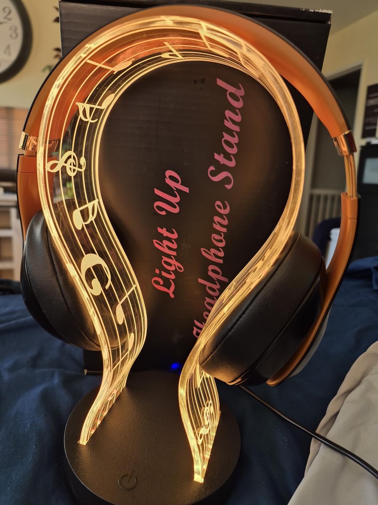 CoolGift Mart Light Up Headphone Stand with 16 Color Lights, PCB Pattern Acrylic Headset Stand with 1 USB and 1 Type-C Charging Ports, Gifts for Gamers Men Boy Father Dad customer photo 2