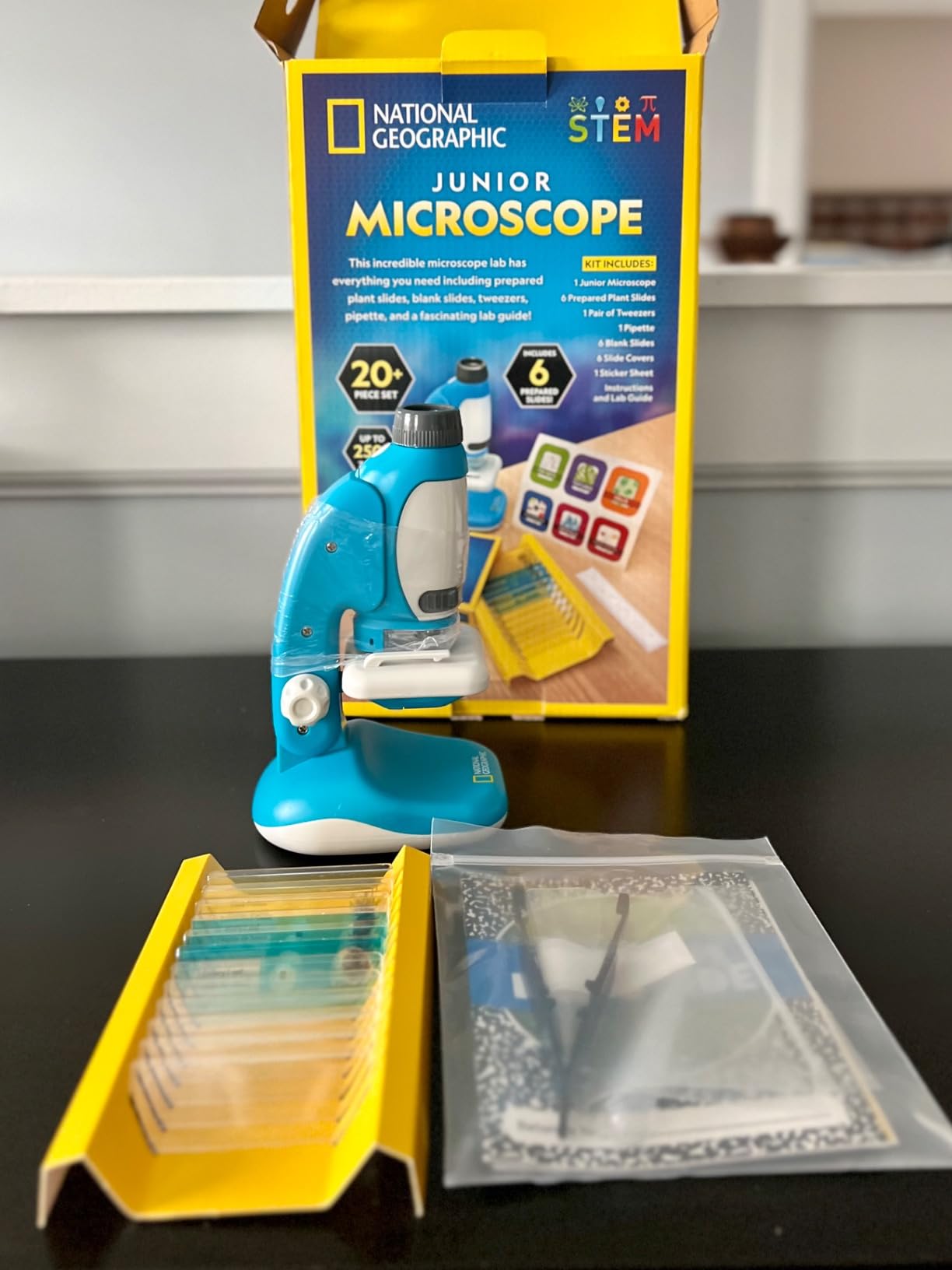 National Geographic Junior Microscope Science Kit with 250x Magnification, Handheld Mini Attachment, 12 Slides, STEM Toy customer photo 1