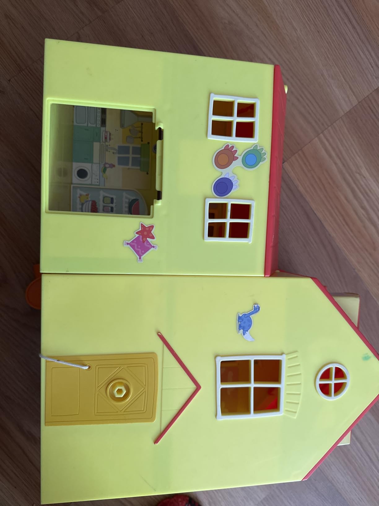 Peppa Pig Peppa's Big Family House Playset with 3 Figures, 11 Accessories, Baby Evie, Preschool Toys for Girls and Boys 3 and Up customer photo 2