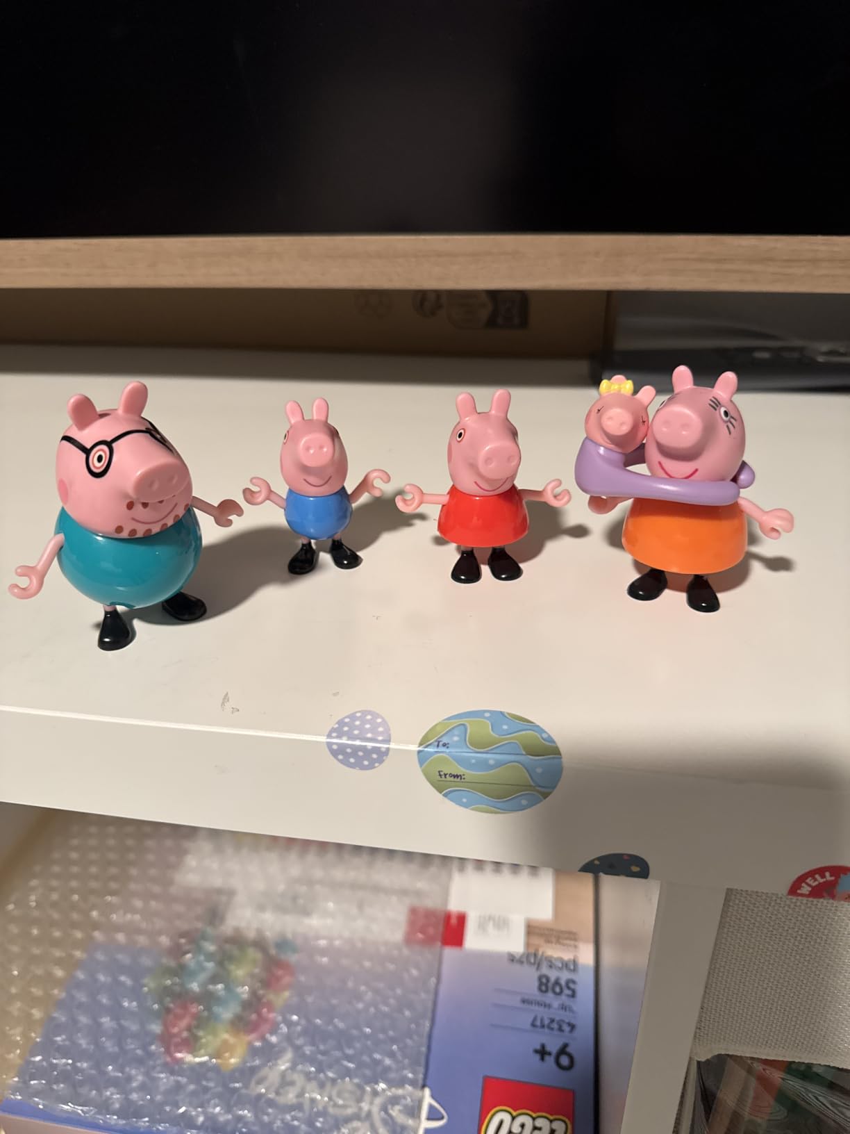PEPPA PIG Peppa's Family of Five with Baby Evie, Poseable Figures Hold Hands, Preschool Toys for Girls and Boys 3 and Up customer photo 1