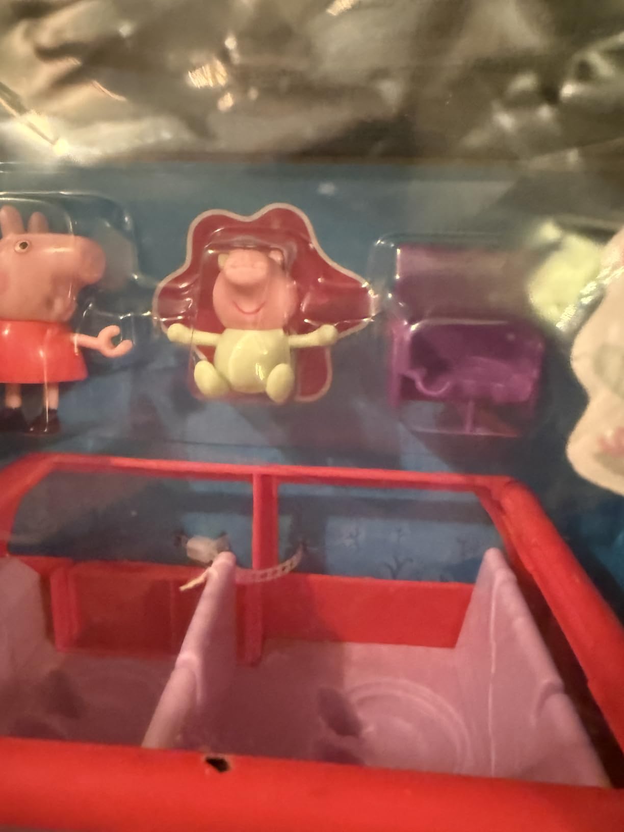 Peppa Pig Peppa's Big Family Car with 2 Figures (Fits 5), Toy Car Playset for Girls and Boys 3 and Up customer photo 2