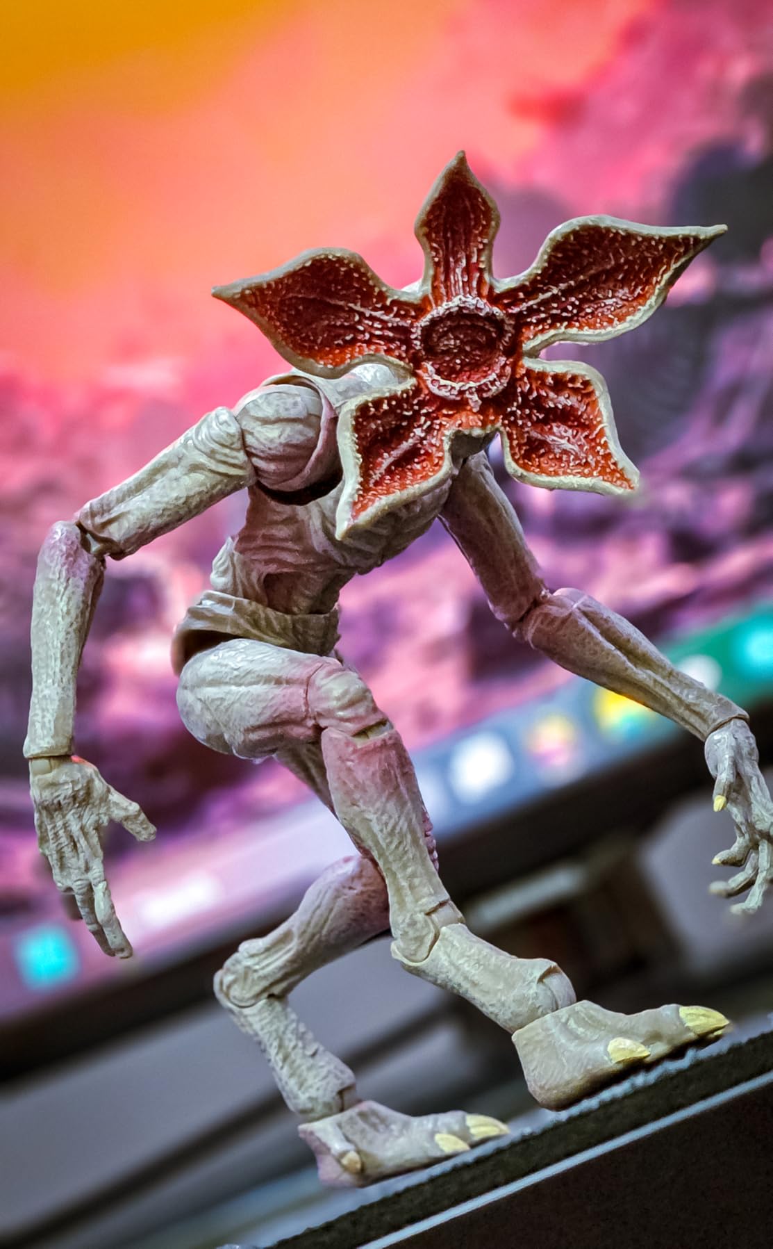 Stranger Things Eleven Upside Down Collector Figure - 6-Inch Highly Detailed Figure with Soft Good Clothing and Unique Accessories customer photo 1