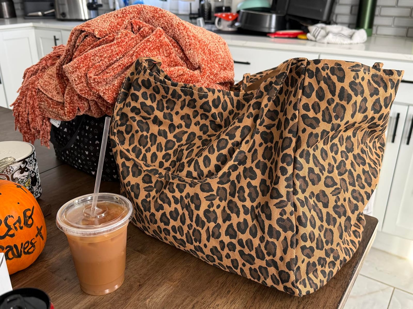 MakeMeChic Women's Leopard Tote Bag Cheetah Oversize Shoulder Bag | Weekender Bag, Cheetah, Large Tote Bag customer photo 1