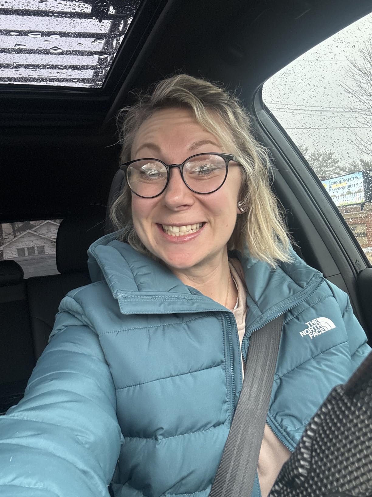 THE NORTH FACE Women's Aconcagua Parka | Wind Resistant, Water Repellent, 600 Fill Waterfowl Down Insulation customer photo 2