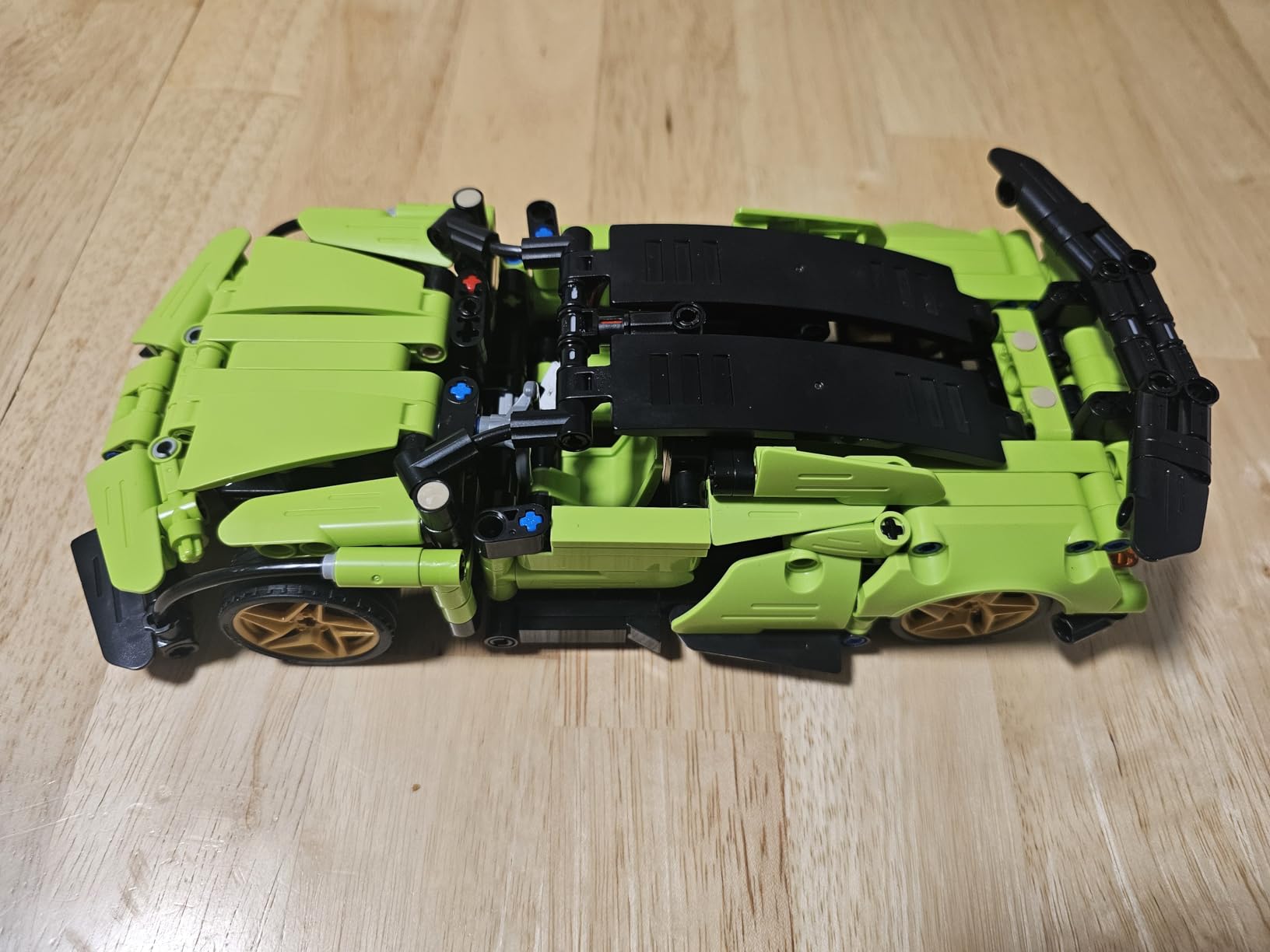 IQKidz STEM Building Blocks Kit for Kids - 2 in 1 Remote Control Race Car and Robot Toy, Great Gift for Boys, Teens Age 6 7 8-12+ Year Old Who Love Engineering and RC Sports Car Toys customer photo 1