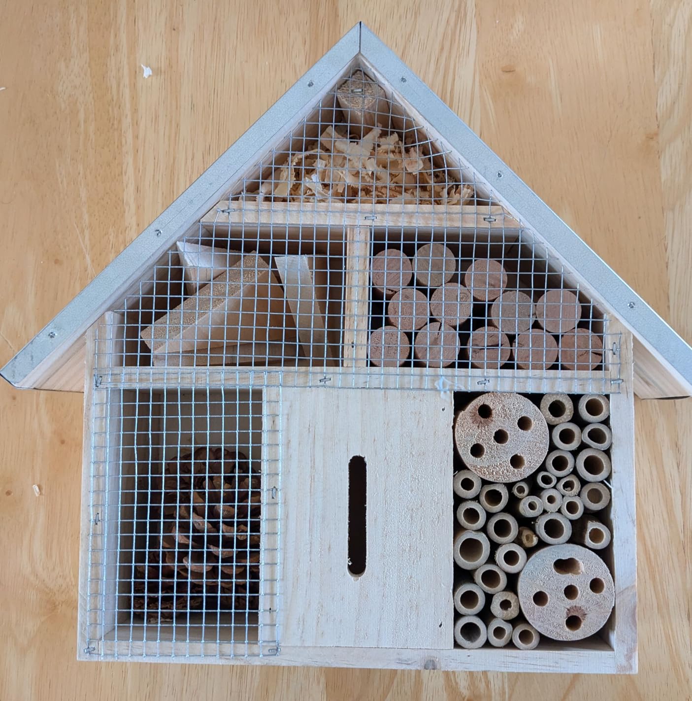 Insect Hotel Hanging Bee House Wooden Insect House, Natural Habitat for Beneficial Bees, Bugs, Butterflys, Ladybirds Garden Yard Home customer photo 2
