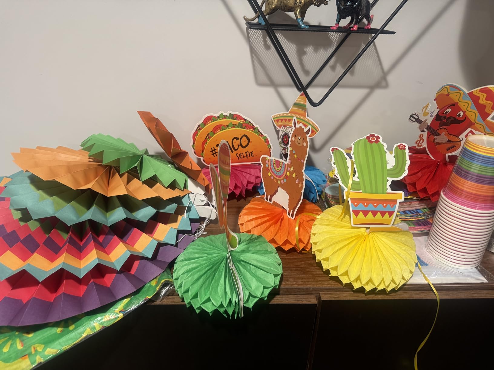 DMIGHT 101PCS Fiesta Party Supplies Set - Plates, Napkins, Fiesta Paper Fans, Banner, Tablecloth, Honeycomb Centerpieces - Perfect for Cinco de Mayo, Mexican Fiesta, and Fiesta Party Decorations customer photo 1