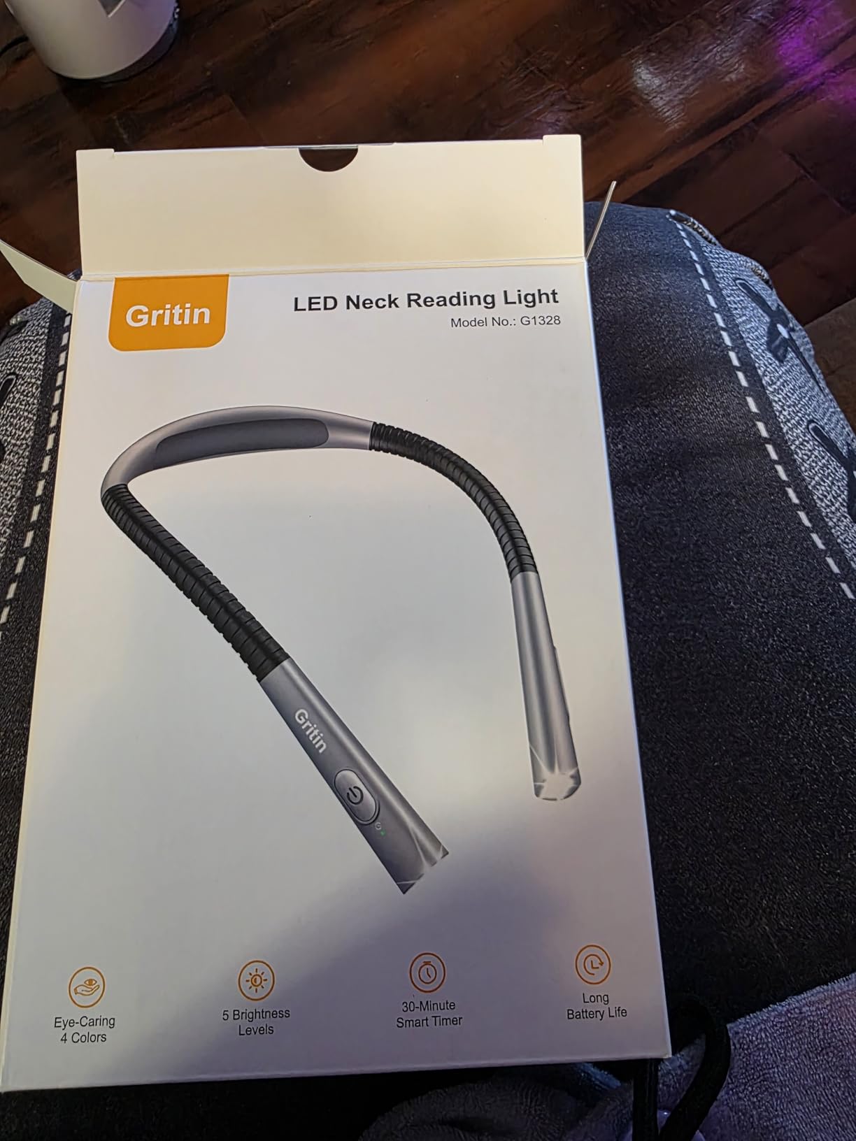 Gritin Book Light, Eye Caring 4-Color&5-Brightness Neck Light Reading Light | Stepless Dimming, 30-min Timer, 80+ Hrs Runtime, Bendable Round Neck Design, Lightweight for Reading, Knitting, Repairing customer photo 1