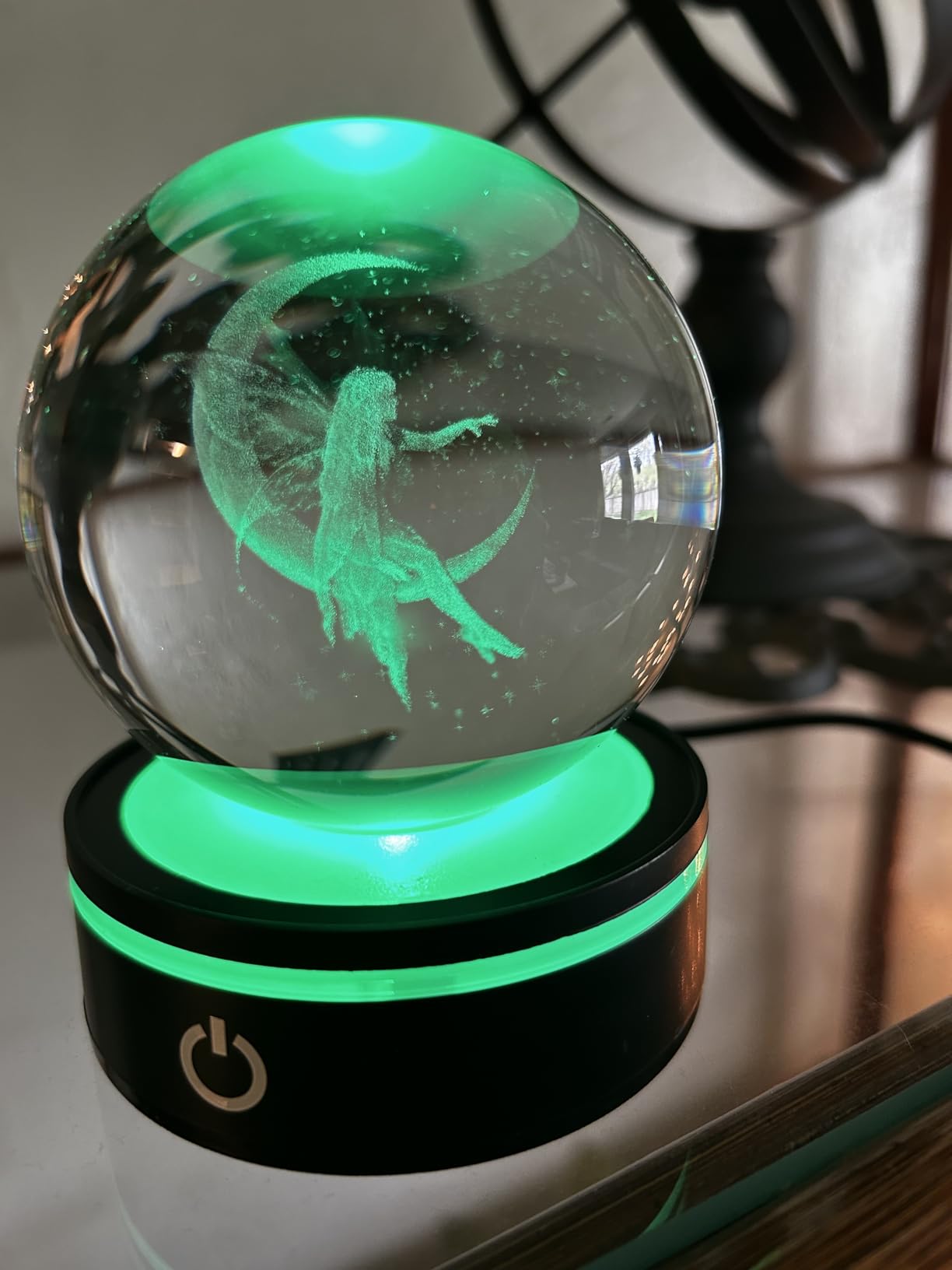 YWHL 3D Seahorse Crystal Ball Figurine with LED Base, Seahorse Gifts for Women Men on Christmas Birthday, Glass Sea Horse Decor Globe Night Light for Home Office (80mm) customer photo 2