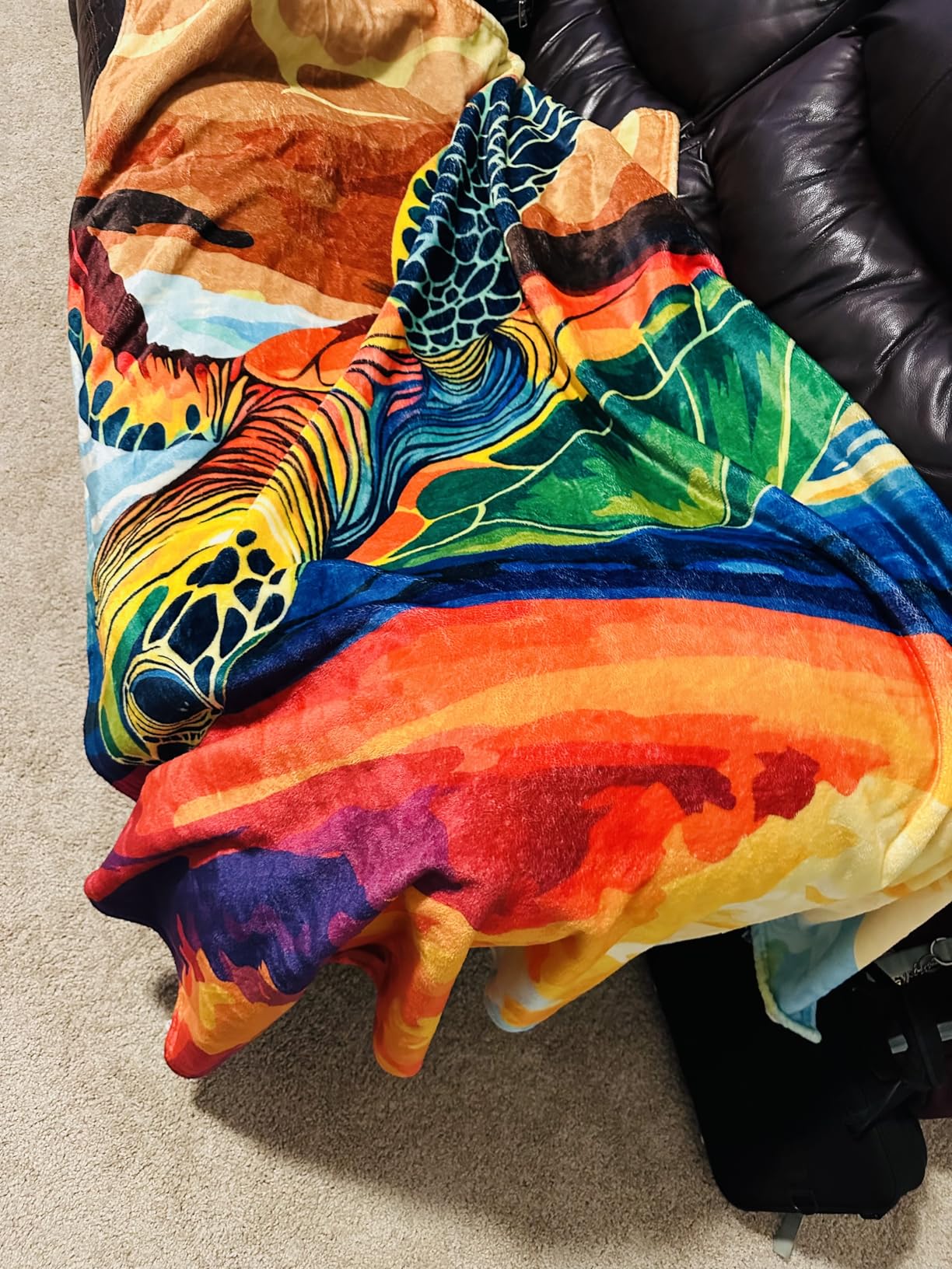 Colorful Chameleon Blanket, Soft Warm Cozy Vibrant Reptile Throw Blanket Gifts for Adults Kids Women, Lightweight Fuzzy Comfy Flannel Blankets for Couch, Travel, Bed, House Decor 60x50 Inch customer photo 1