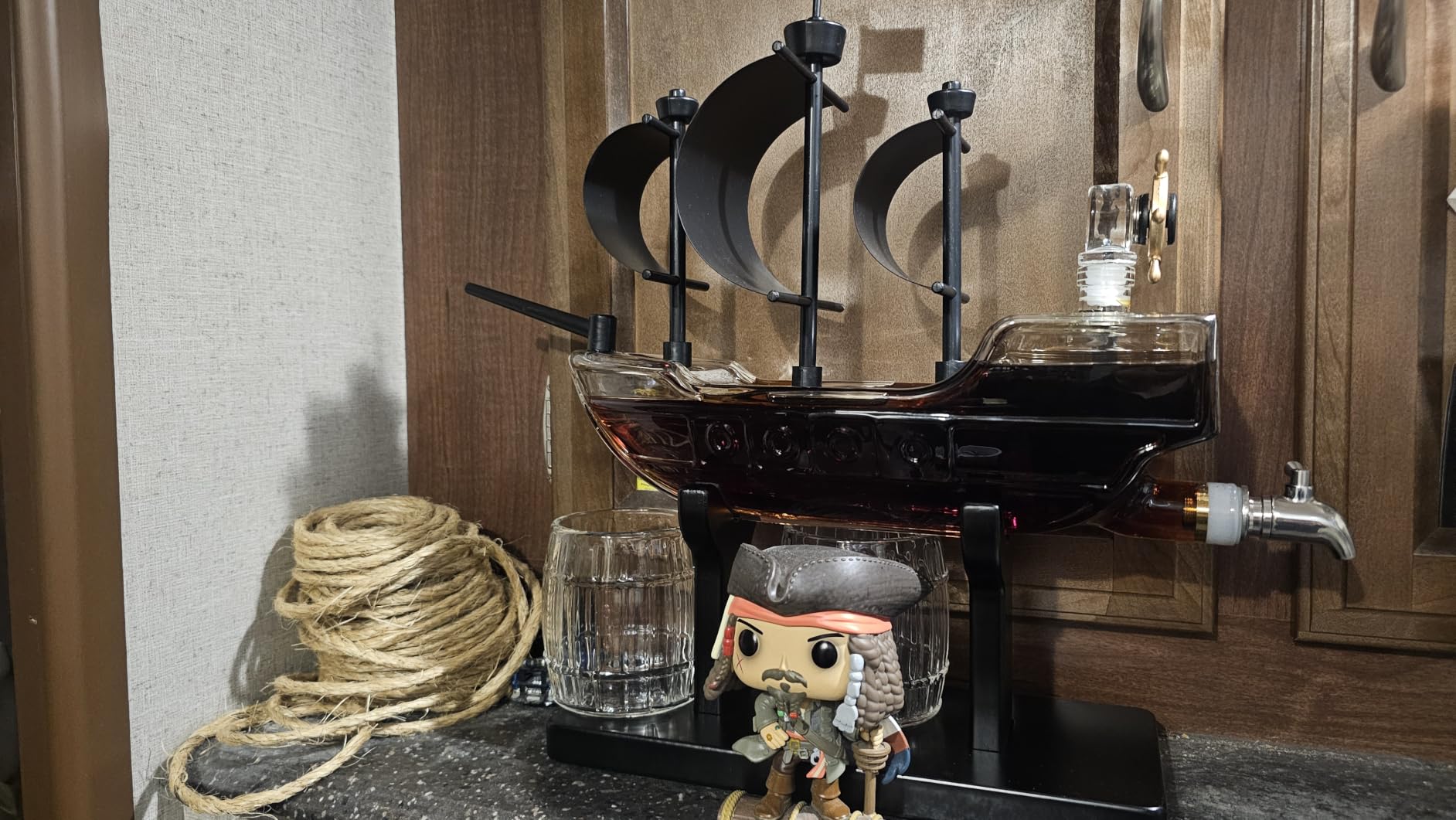 Kollea Birthday Gifts for Men Dad, Pirate Ship Whiskey Decanter Set with 2 Glasses, Liquor Dispenser for Home Bar, Funny Gift Ideas for Him, Husband, Father, Boyfriend, Christmas, Sailor & Captain customer photo 1
