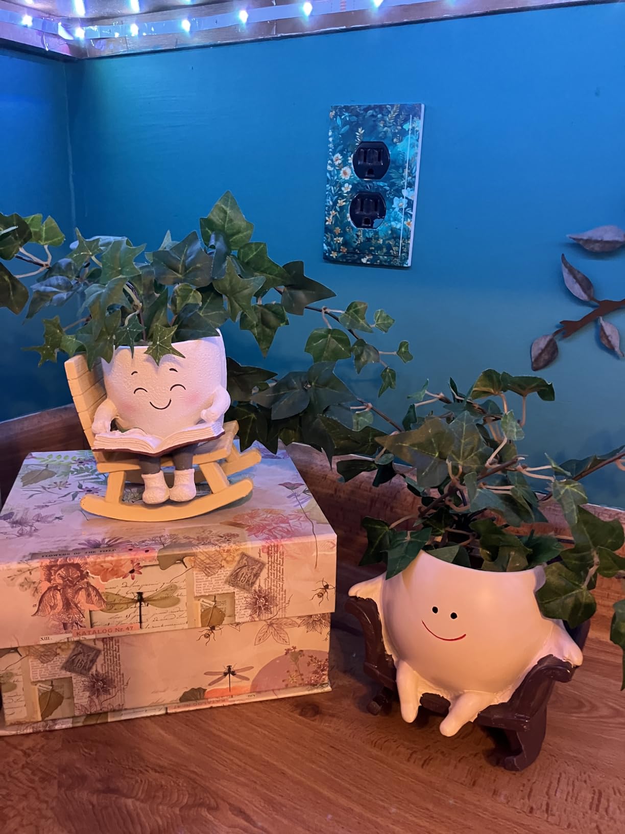 Rocking Chair Smiley Face Planter,Cute Plant Pots for Indoor Outdoor Plants,Succulent Pots with Drainage Hole,Unique Funny Flower Pot for Succulents,Plant Gifts for Mother's Day, Birthday, Christmas customer photo 1
