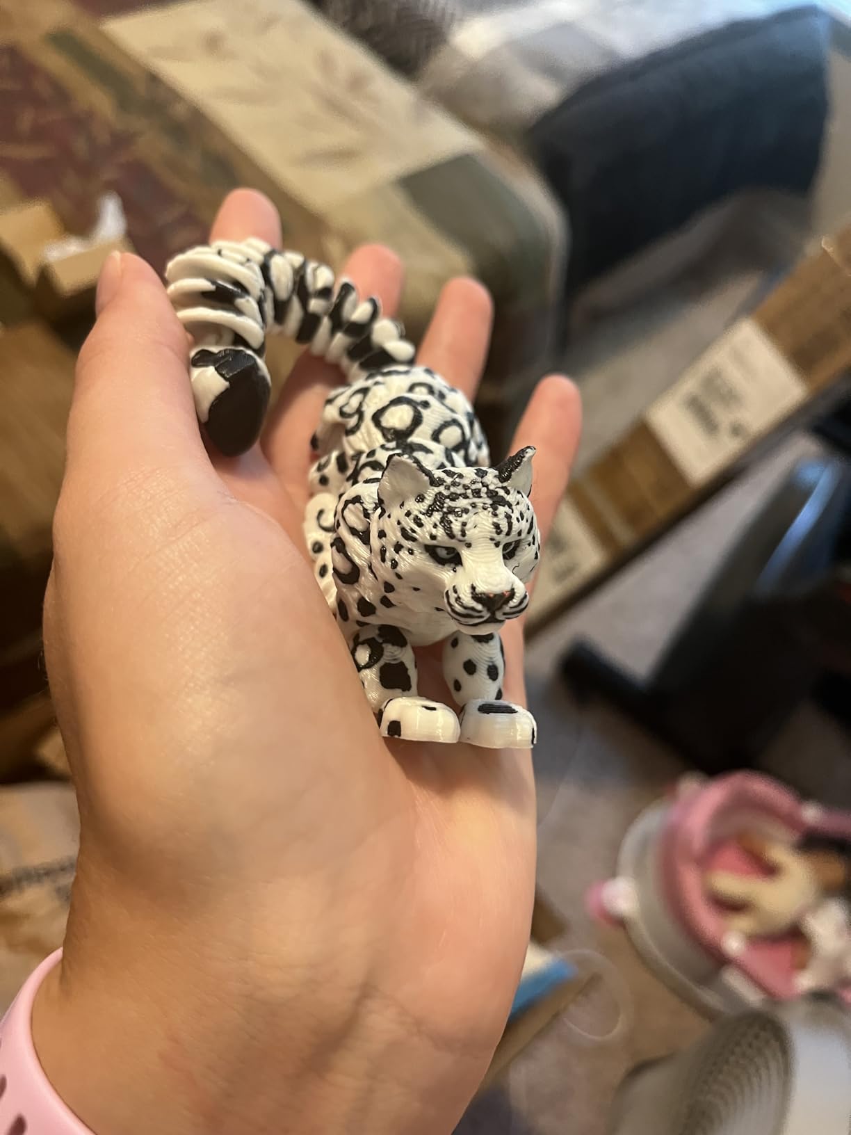 3D Printed Snow Leopard Flexible Articulated 8in Animal Figurines for Stress Relief & Unique Desk Decor customer photo 1
