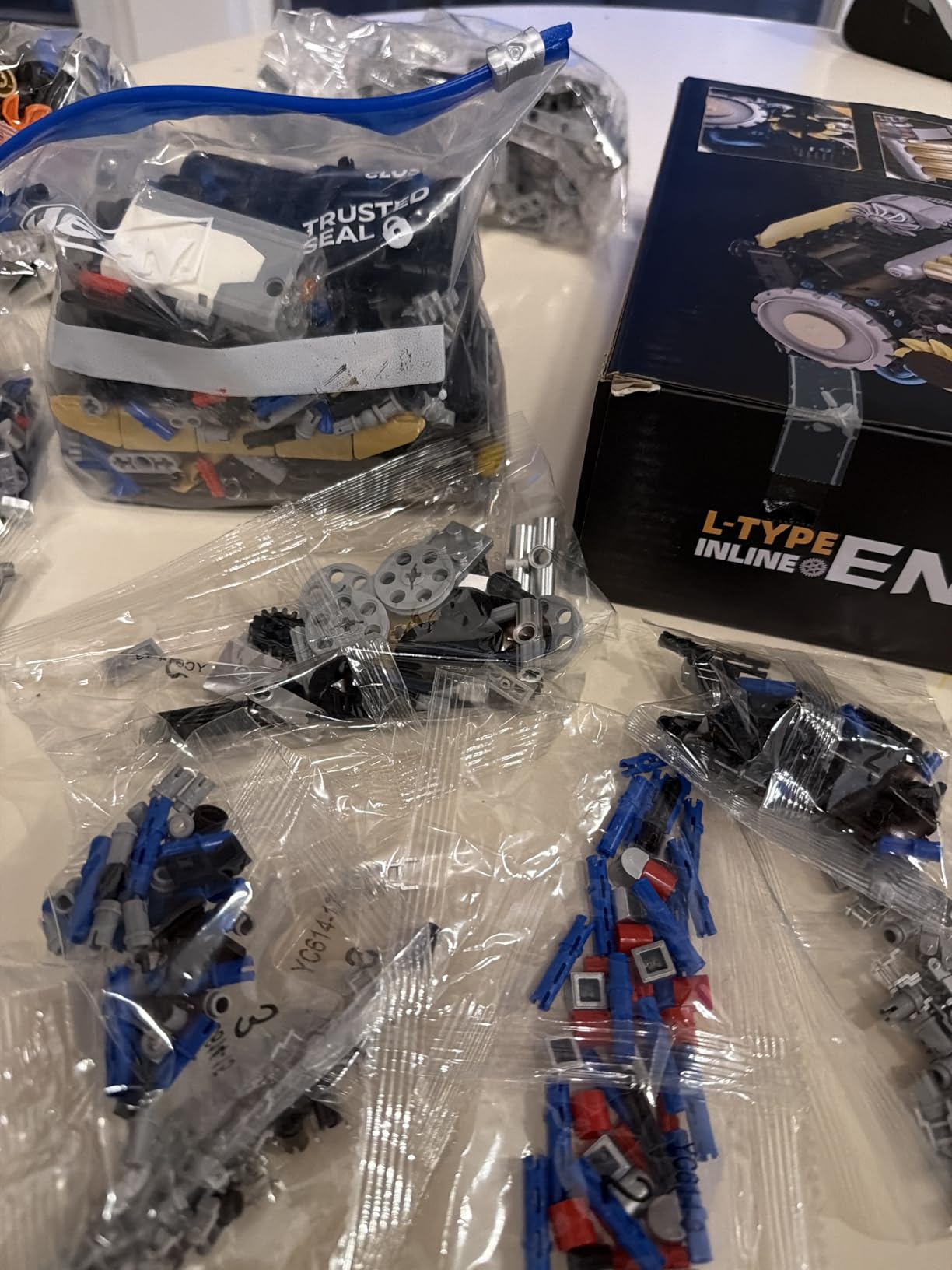Aircraft Engine Building Kit for Adults, STEM Mini Engine Model Toy with Motor & Hand Rocker (635 PCS) customer photo 1