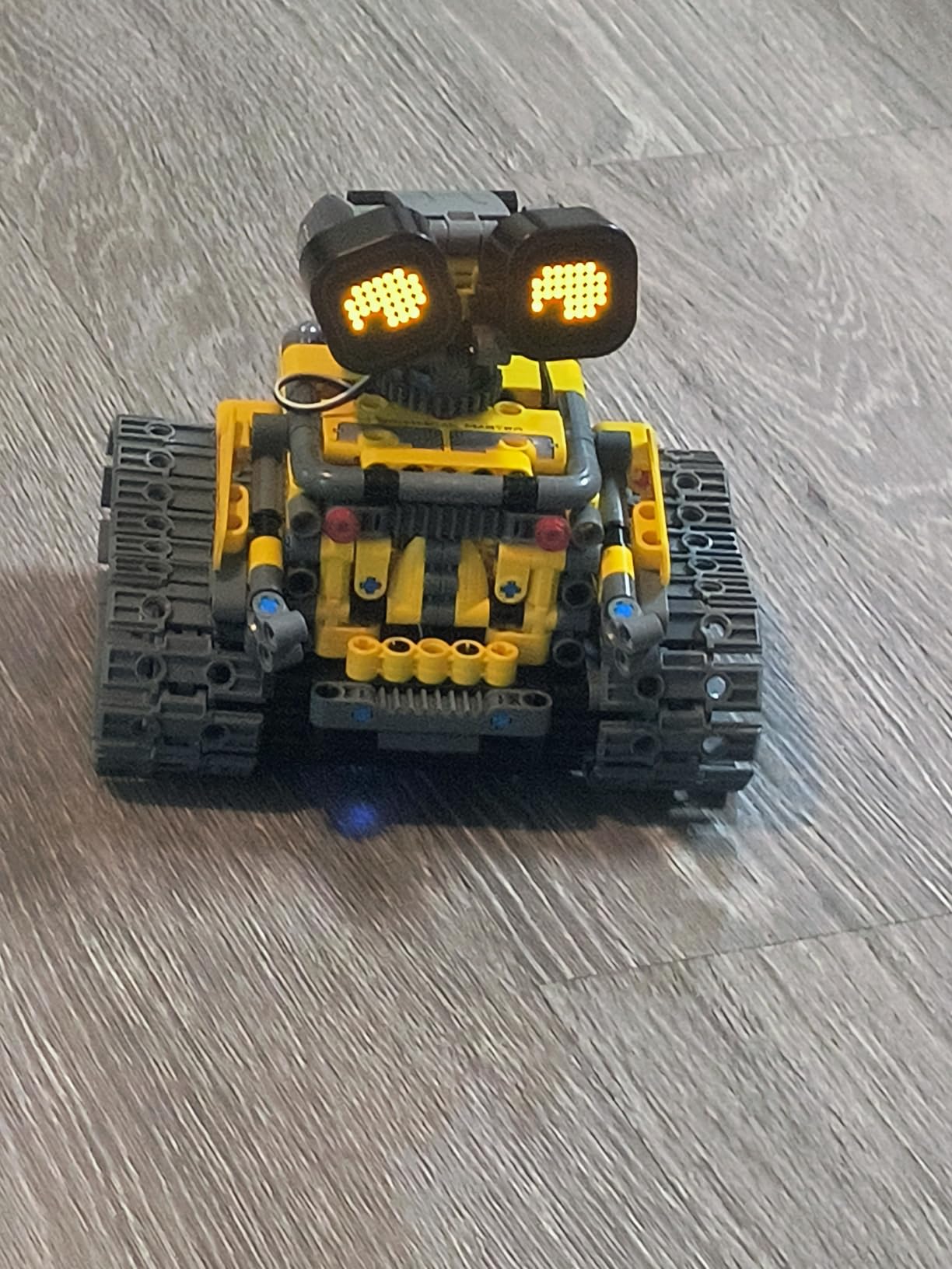 Sillbird STEM Robot Building Kit with Remote Control Gifts for Boys Ages 8-14, Buildable 5in1 Robotics Coding Toy for Kids Birthday with 596 Pieces customer photo 1