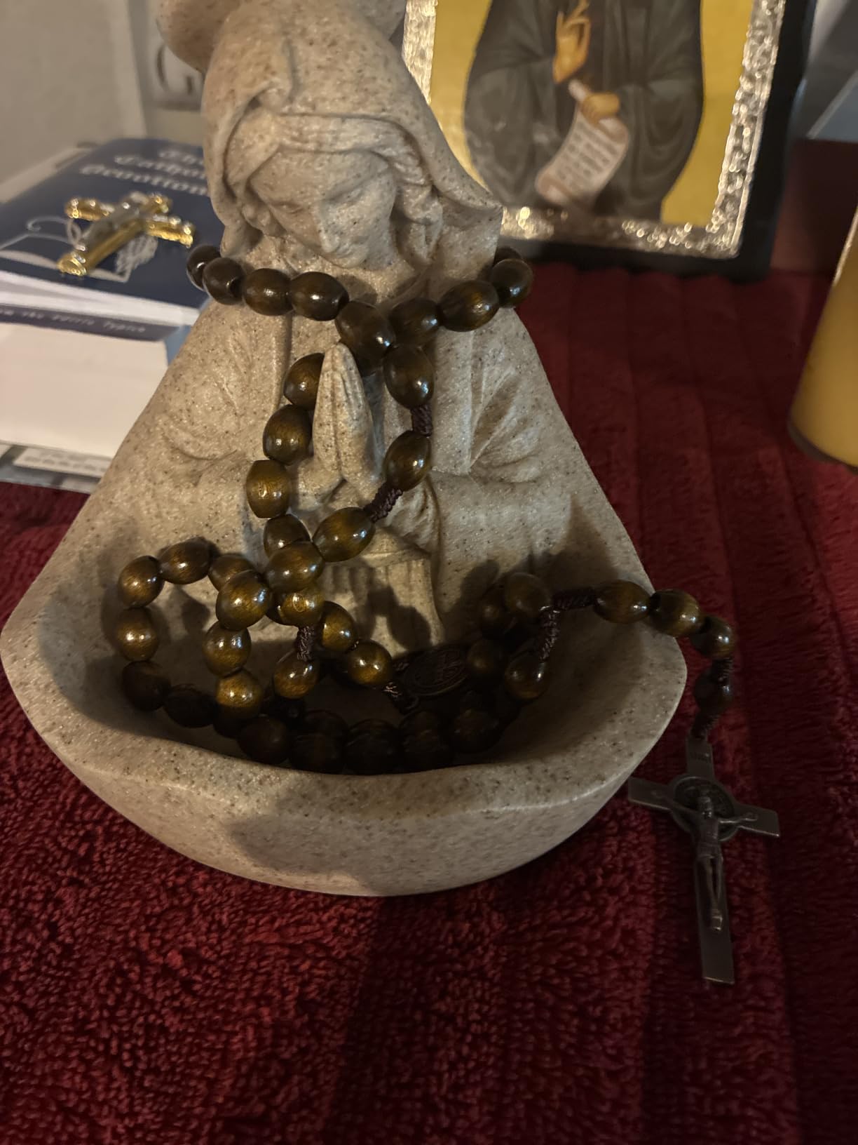 LVEOLU Virgin Mary Statue Rosary Holder, 5.5 Inch Catholic Gifts for Women | Blessed Mother Statues, Catholic Home Decor, Catholic Christmas Gift for Mom, First Communion, Confirmation, Baptism customer photo 2
