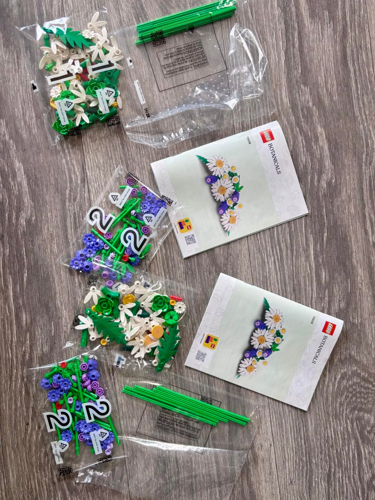 LEGO Botanicals Daisies Building Toy - Artificial Flowers Crafting Kit customer photo 2