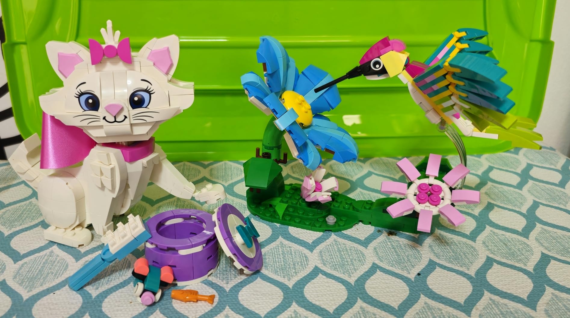 LEGO Creator 3 in 1 Wild Animals: Colorful Hummingbird Building Toy for Girls, Boys, & Kids, Ages 8+ - Build a Bird, Butterfly, or Tropical Fish - Gift Idea for Birthdays - 31384 customer photo 1