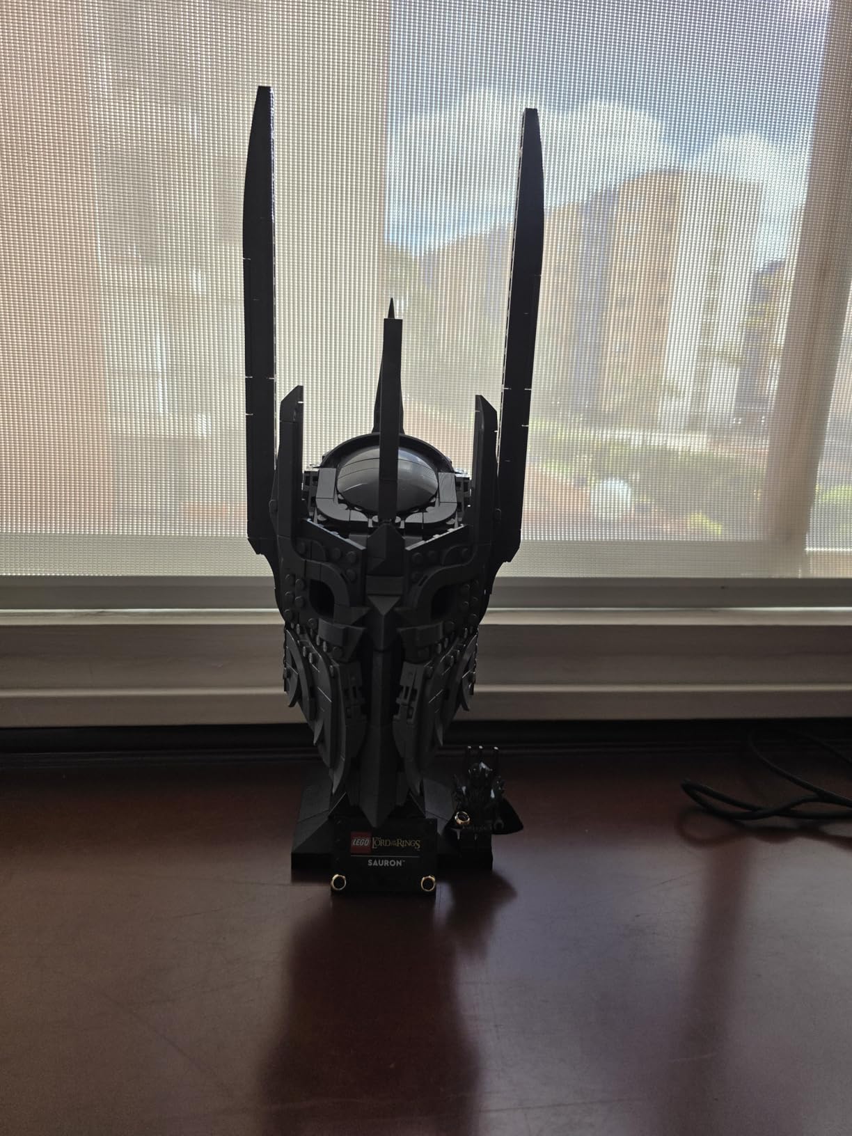 LEGO Icons The Lord of The Rings: Sauron's Helmet - Building Set for Adults, Ages 18+ customer photo 2