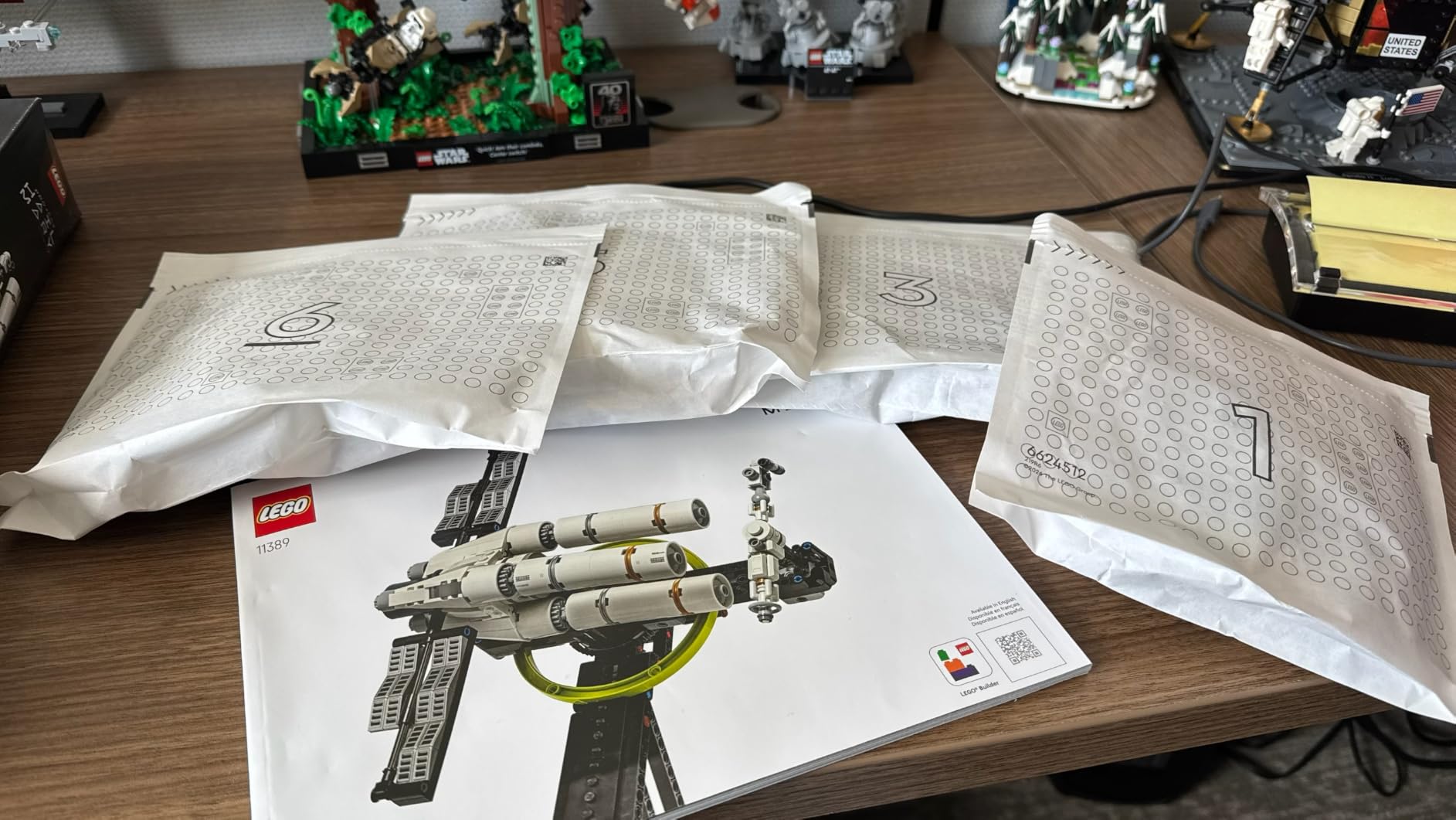 LEGO Icons Project Hail Mary Collectible Building Set for Adults - Room or Office Decor for Men & Women - Gift for Birthdays - 11389 customer photo 1