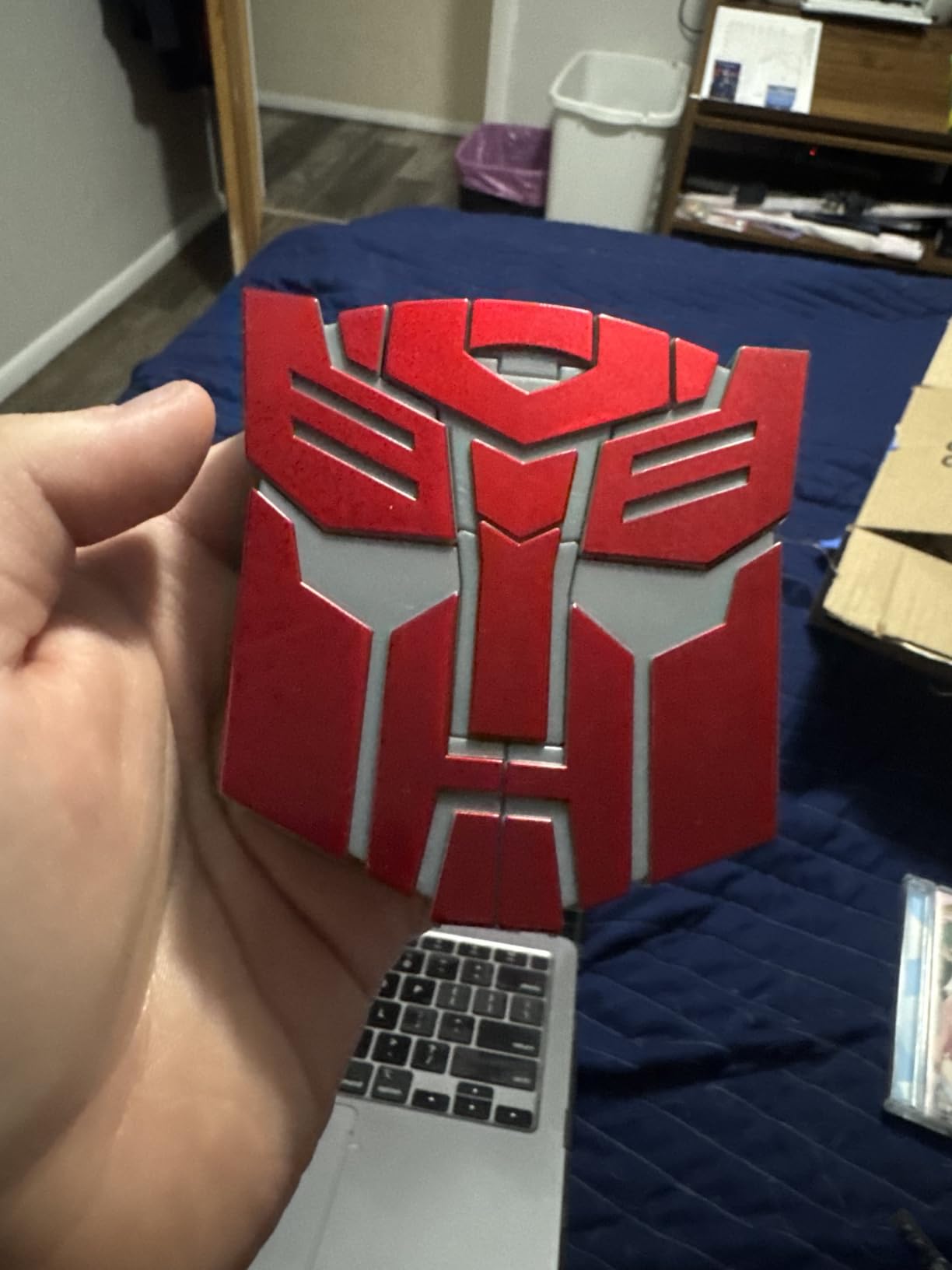Icons Optimus Prime 6.75-Inch Voyager Class Action Figure that Converts to Autobot Logo Symbol, Display Stand, Robot Toys for Ages 8+ | Transformers Icons 7 Inch Action Figure Voyager Class - Optimus Prime Logo Symbol customer photo 2