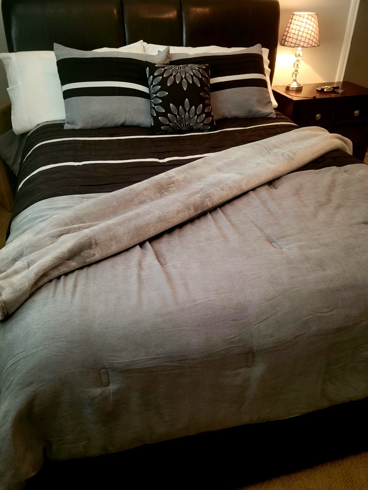 Super Blanky Wearable Blankets for Women & Men, Dorm Room Essentials, Gift for Her, Gifts for Women, Wife Birthday Gift Ideas customer photo 1