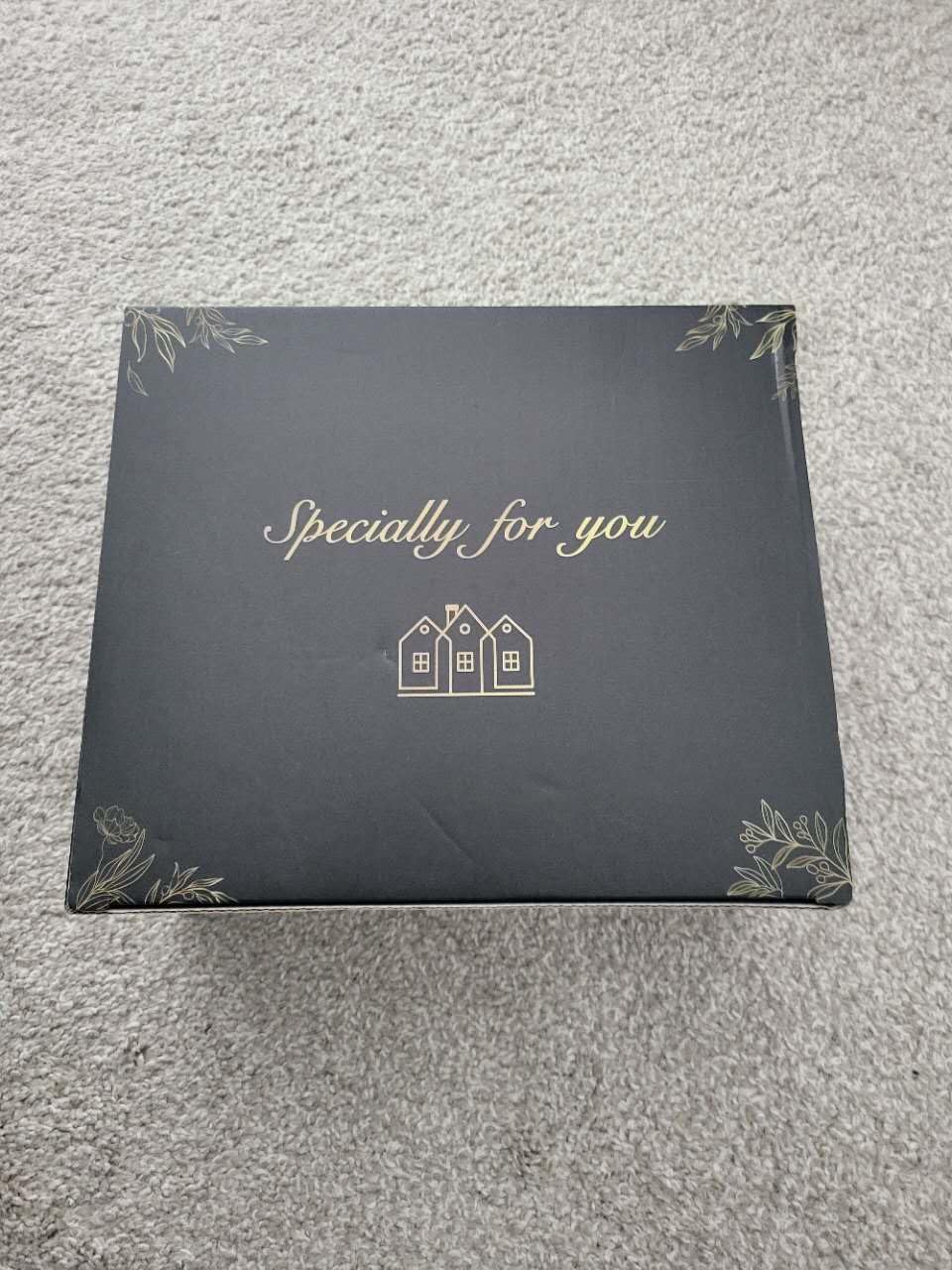 House Warming Gifts New Home - 7 Pcs Housewarming Gift Baskets Wine Glasses Candle Bottle Bag Wine Opener Stopper Card for Women Men Couple New House Apartment Home Buyer Closing Gift customer photo 1
