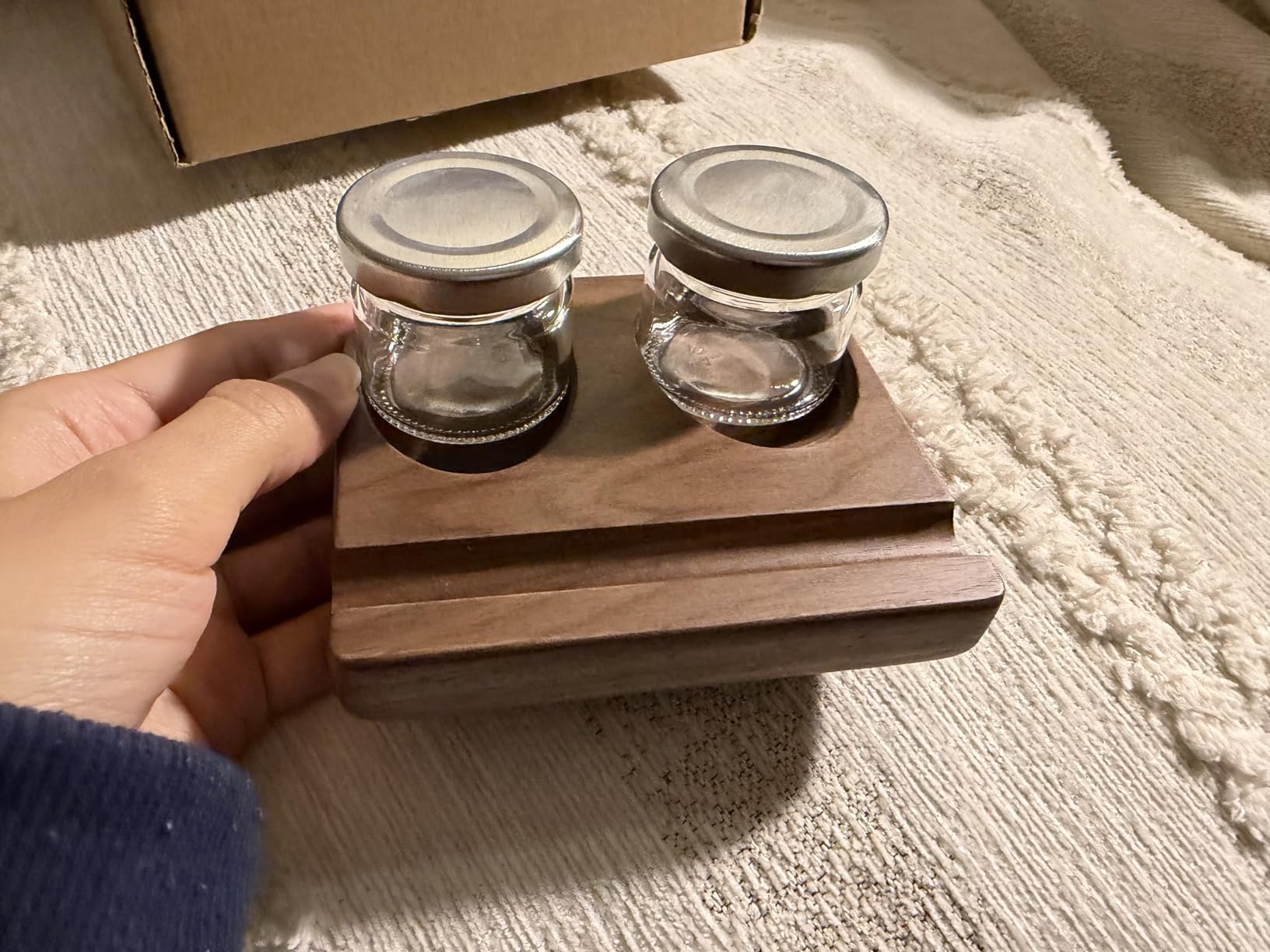 Wooden Tilting Calligraphy Pen Holder with 2 Glass Ink Bottle Container, Calligraphy Oblique Nib Holder Stand Base Set, Non-Slip Base Ink Bottle Holder for Dip Pen, Desktop Table Decoration customer photo 2