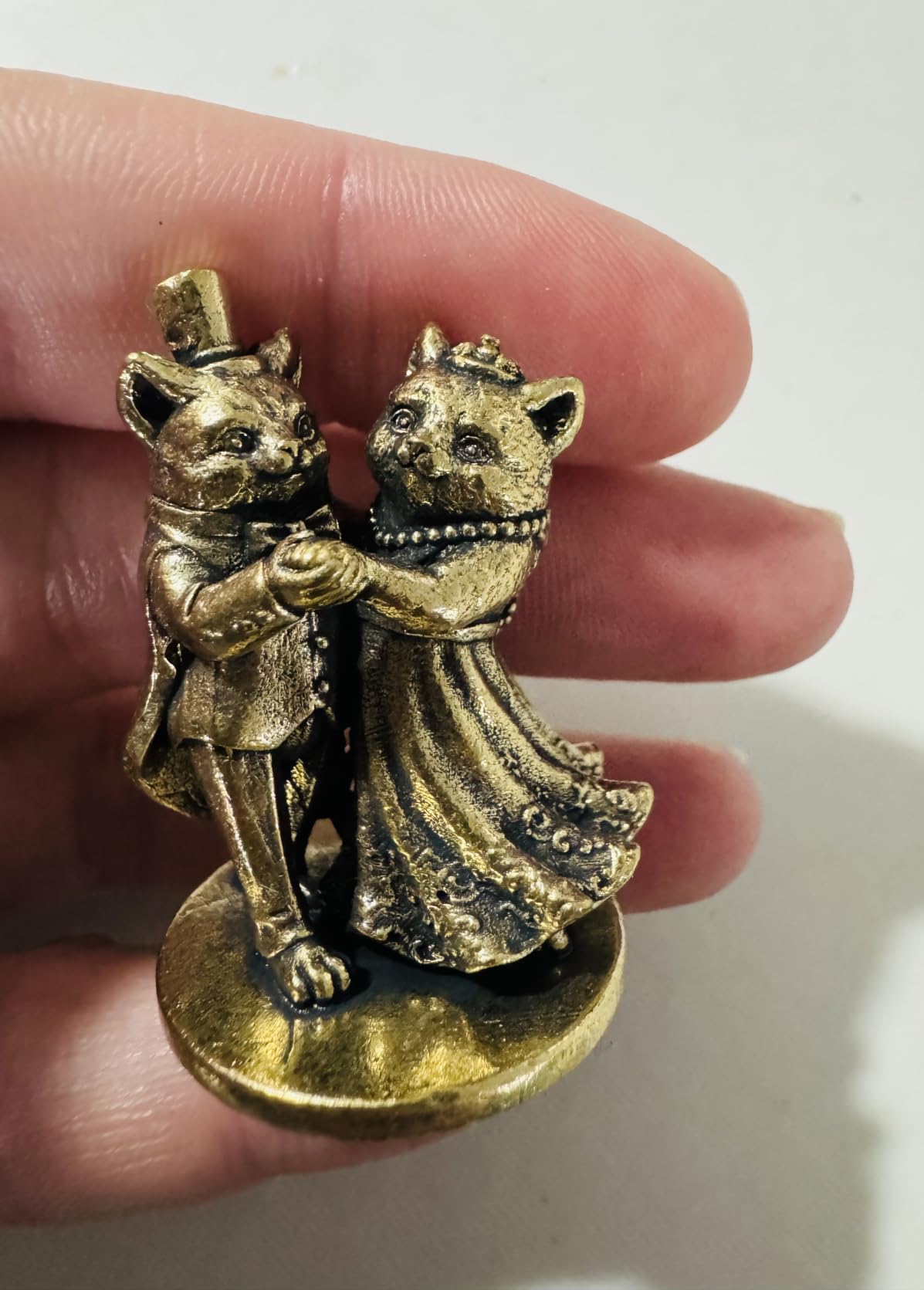 CHOVY 100% Solid Brass Retro Slender Tailed Mongoose Collectible Figurines, Handcrafted Brass Animal Sculpture for Home Office Desk Shelf, Unique Oddities and Curiosities Gift for Animal Lovers customer photo 2