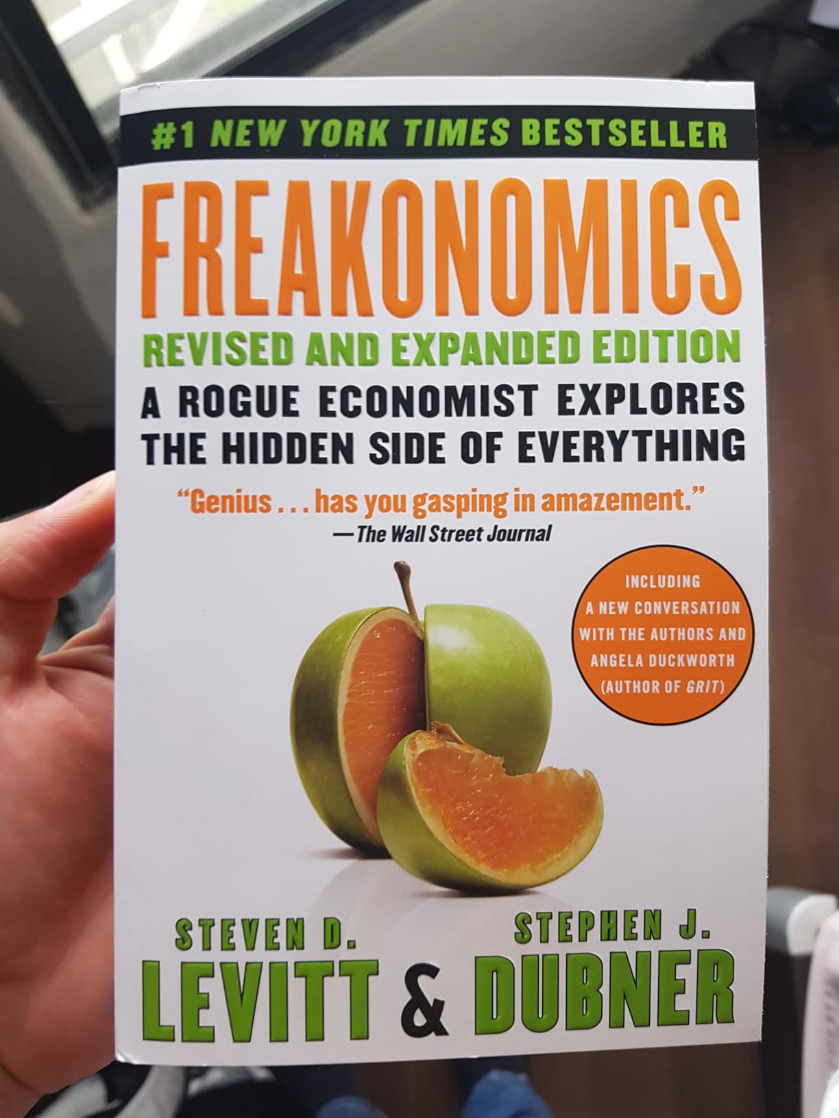 Freakonomics Revised and Expanded Edition: A Rogue Economist Explores the Hidden Side of Everything―A Groundbreaking Exploration of Hidden Incentives, Behavioral Economics, and Unconventional Wisdom customer photo 2