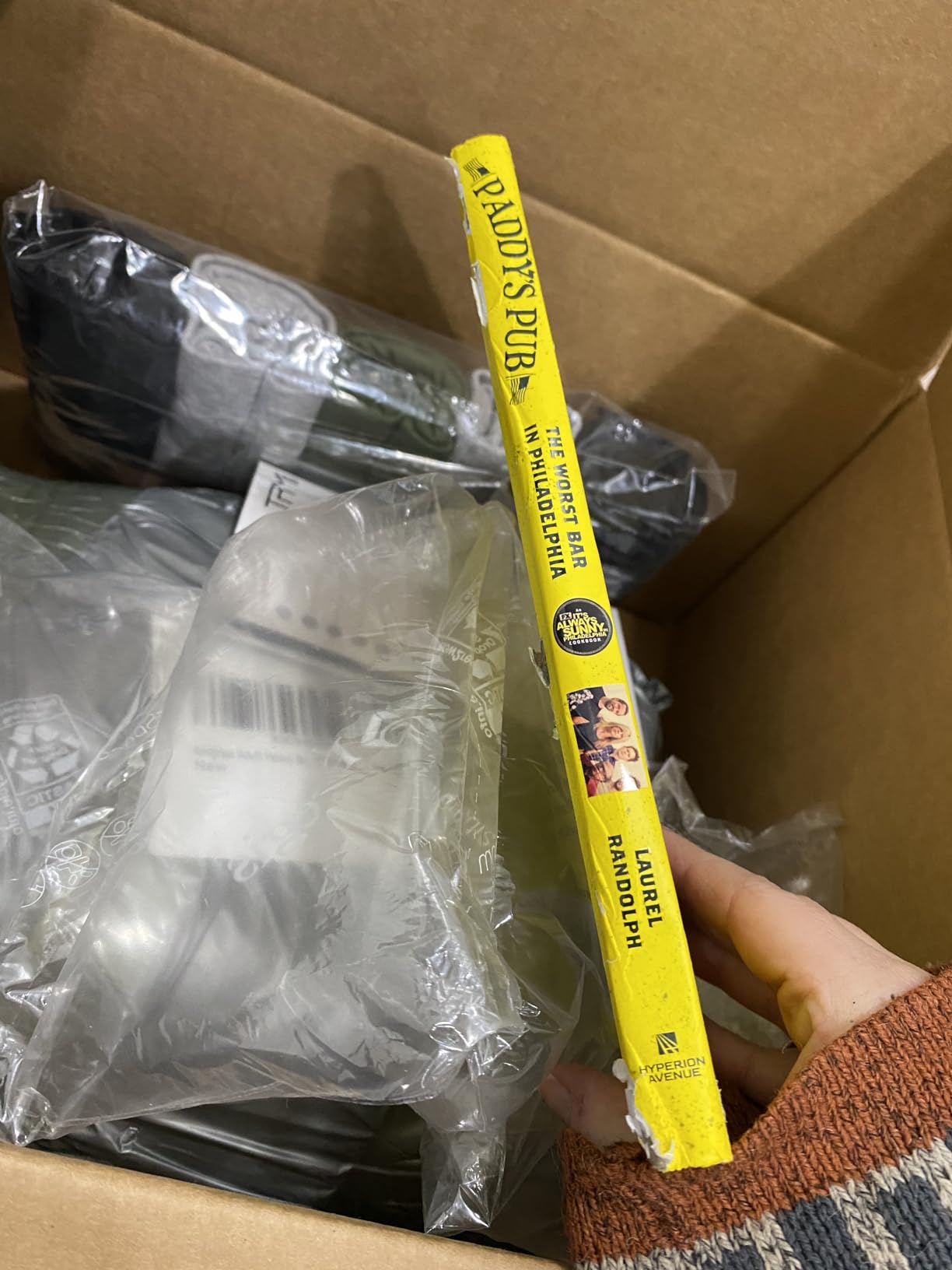 Paddy's Pub: The Worst Bar in Philadelphia: An It's Always Sunny in Philadelphia Cookbook customer photo 1