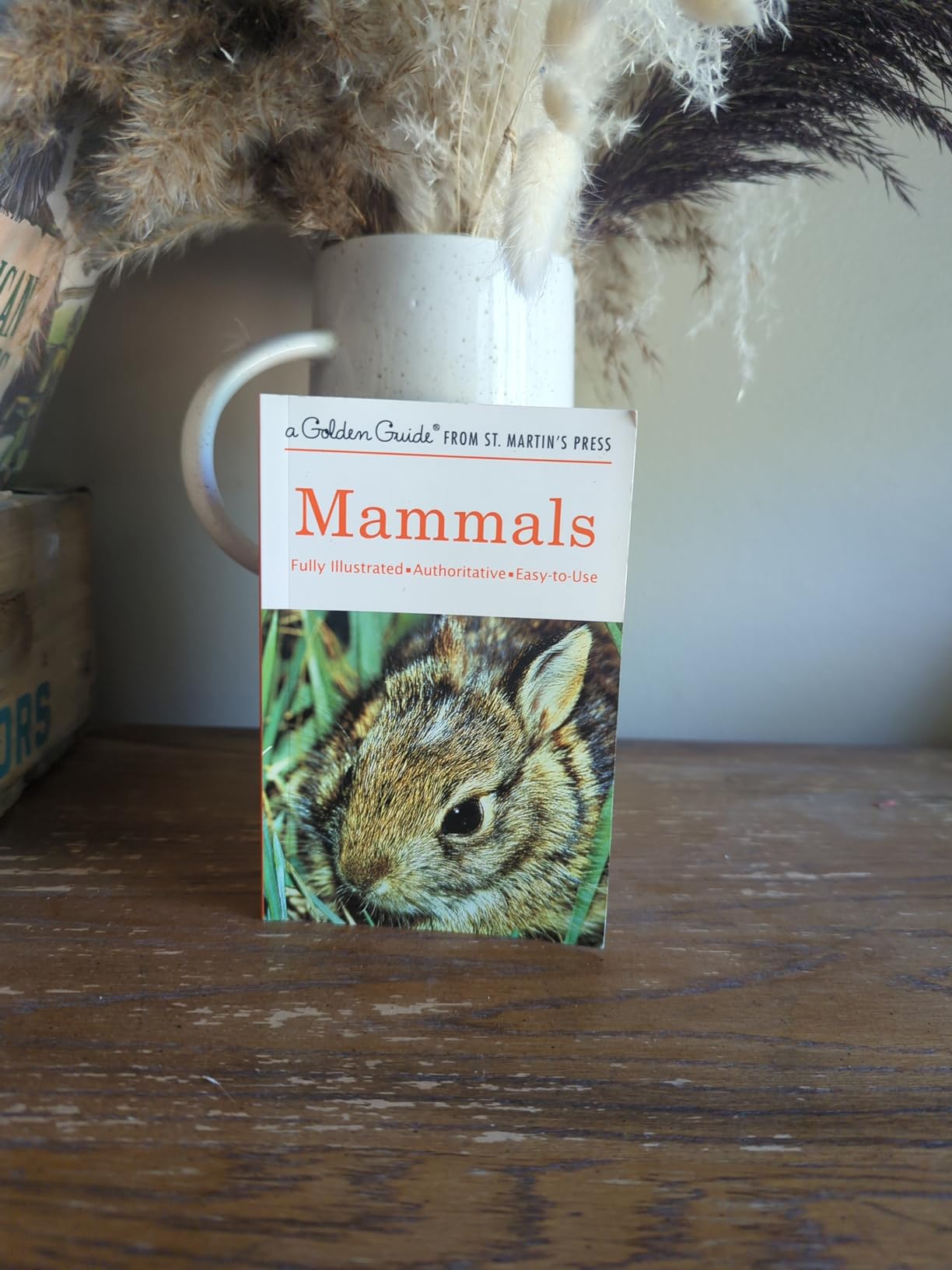 Mammals: A Fully Illustrated, Authoritative and Easy-to-Use Guide (A Golden Guide from St. Martin's Press) customer photo 1