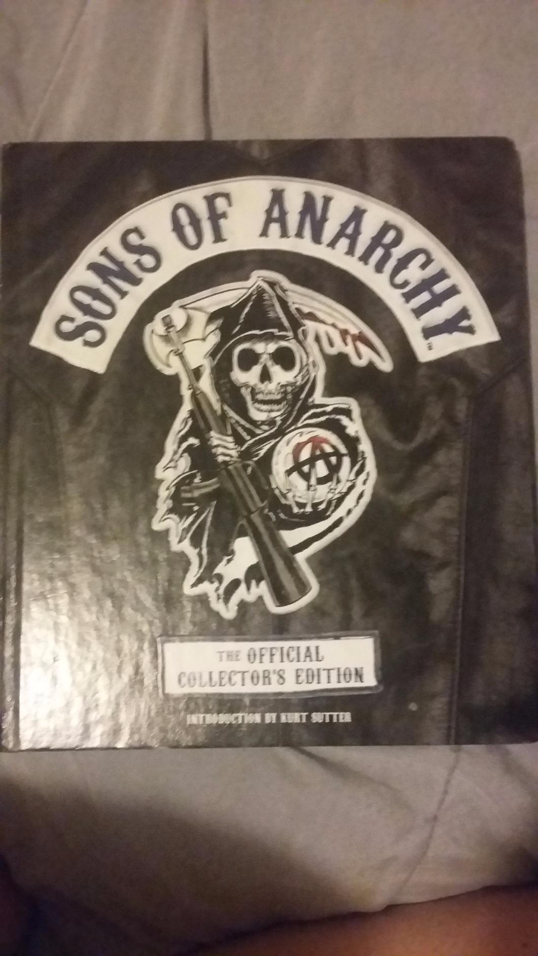 Sons of Anarchy: The Official Collector's Edition customer photo 2
