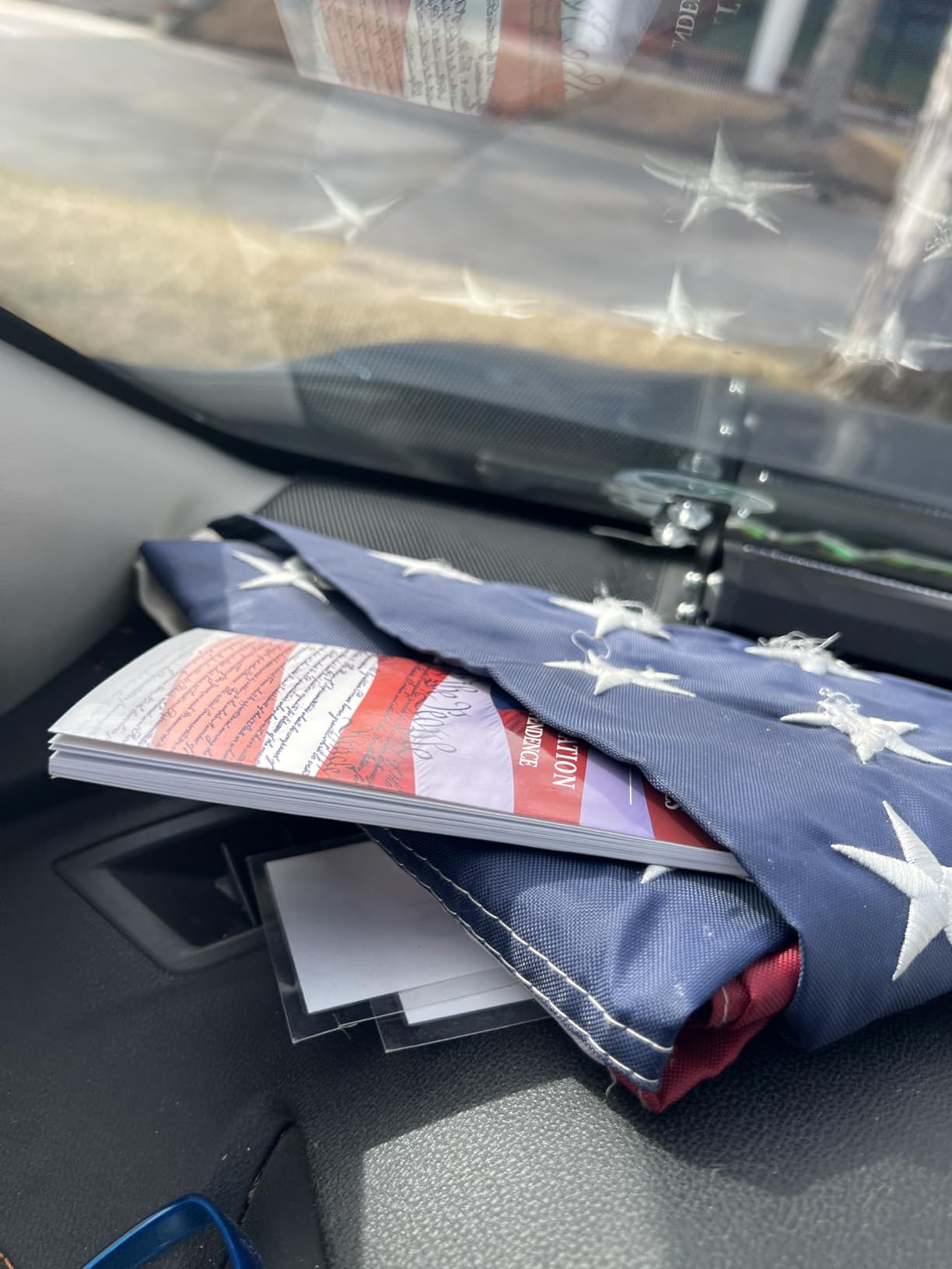 The Constitution of the United States and The Declaration of Independence (Pocket Edition) customer photo 1