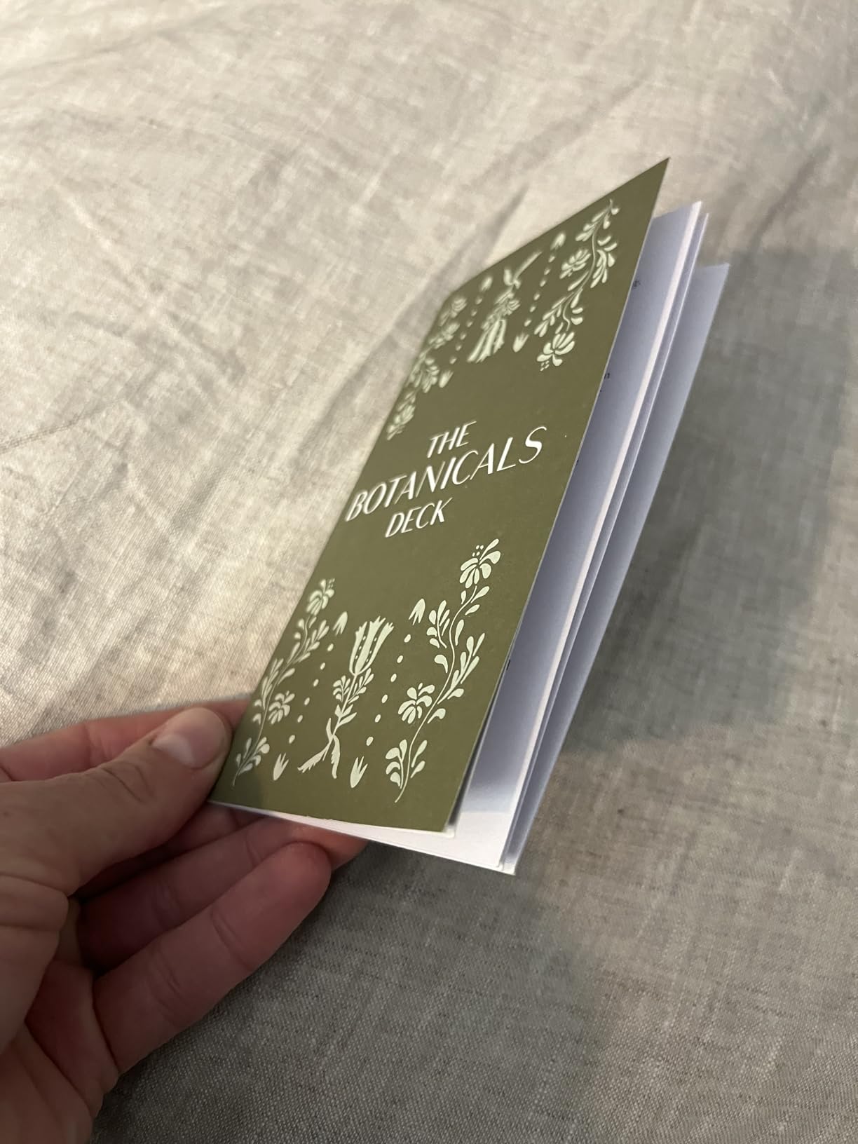 The Botanicals Deck: 70 Plants and Flowers to Enhance Your Life―Plus Herbal Recipes and Rituals customer photo 1