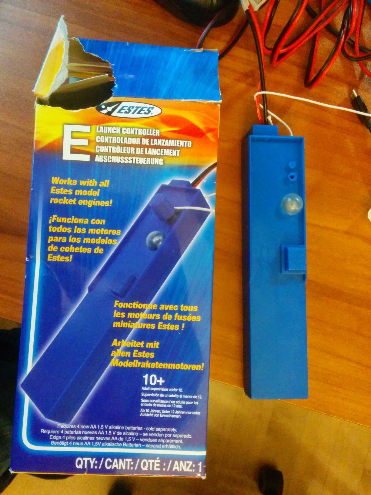Estes 2230 E Launch Controller, Flying-Rocket-Model Launch Controller, Rocket Model Kit Accessories for Ages 10+ customer photo 1