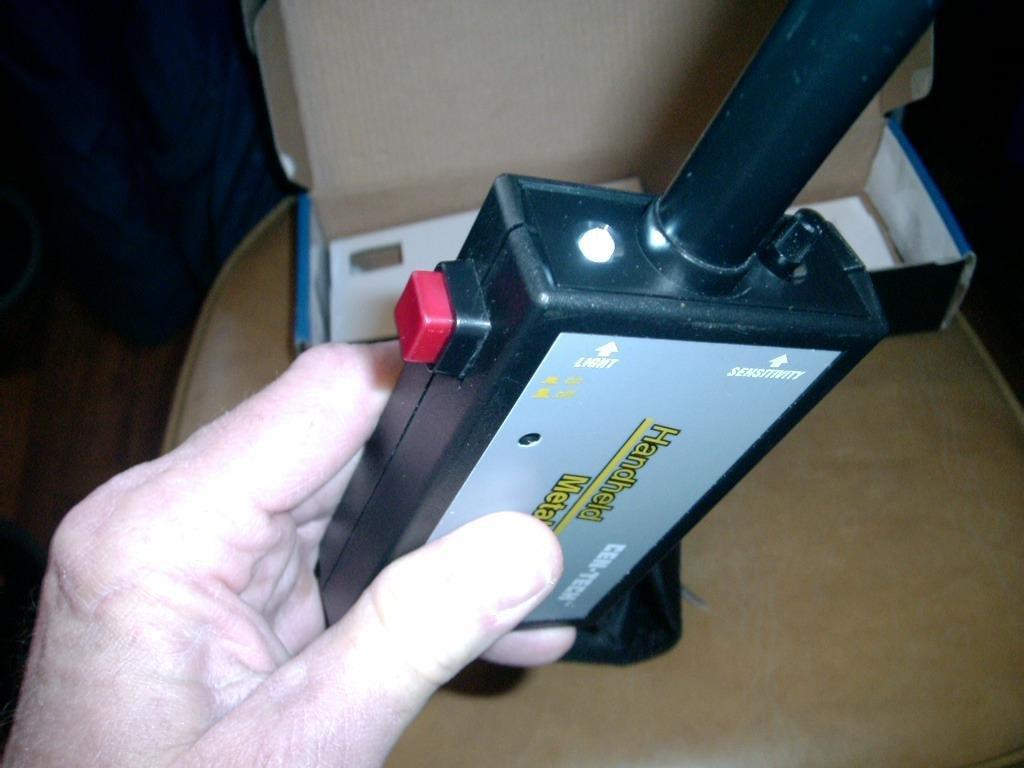 Bounty Hunter Pinpointer for Metal Detecting with Audio Signal and Vibration - Handheld Precision Tool for Accurate Target Location customer photo 2