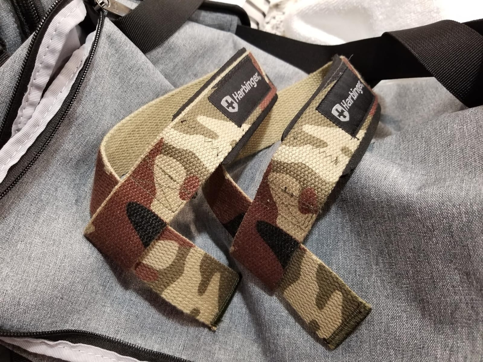 Harbinger Padded Cotton Lifting Straps with NeoTek Cushioned Wrist, 21.5 Inch Length, 1.5 Inch Width, Pair, Weightlifting Wrist Straps for Deadlifts and Strength Training customer photo 2