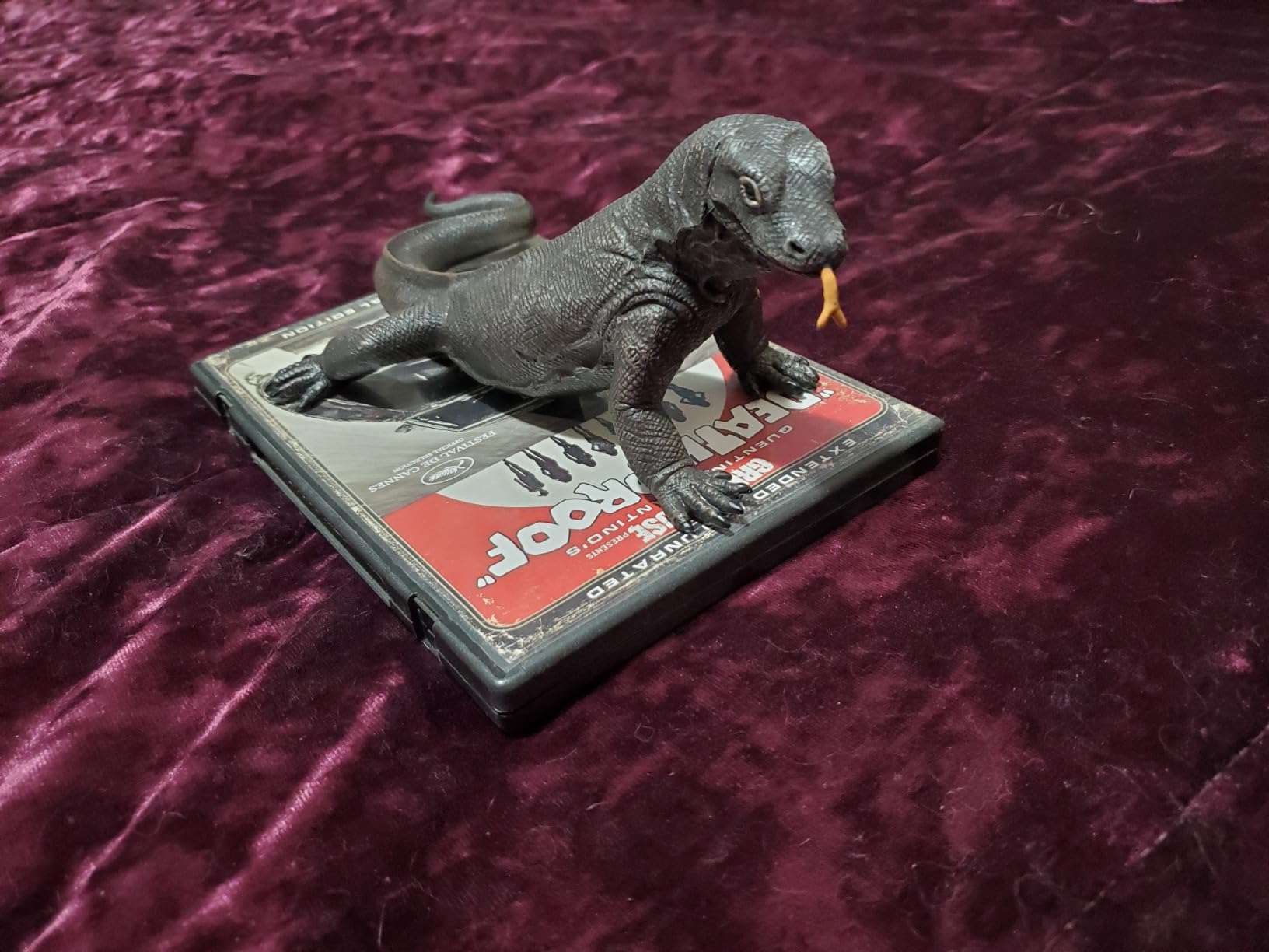 Safari Ltd. Komodo Dragon Toy - 11 Inch Realistic Reptile Figure for Kids customer photo 1