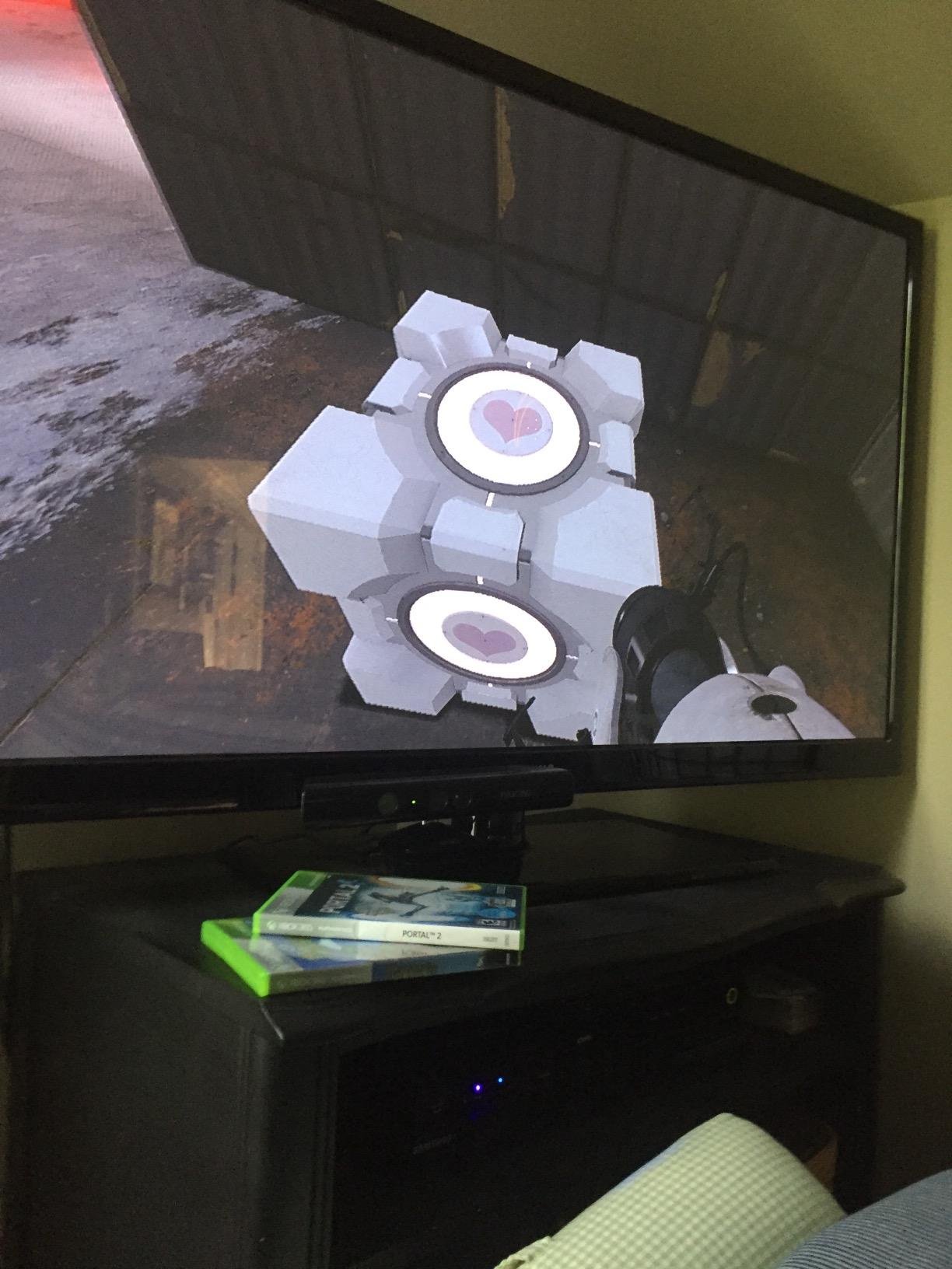 Portal 2 - Xbox 360 customer photo 2