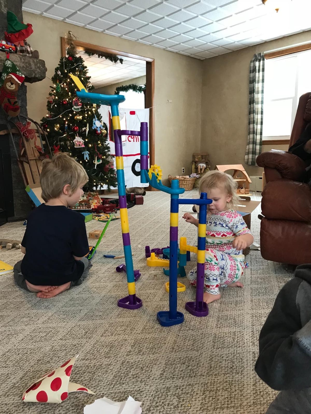 Discovery Toys MARBLEWORKS Marble Run Starter | Kid-Powered Learning | STEM Educational Building Block Toy Learning & Childhood Development 5 Years Old and Up customer photo 1
