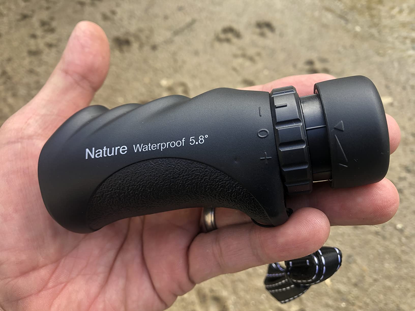 Celestron Nature 10x25 Monocular for Hiking and Wildlife Viewing | Pocket Sized Monocular, Multi-Coated Optics, 25mm Objective Lens, BaK-4 Prism, Twist-Up Eyecup, Waterproof & Fogproof customer photo 1